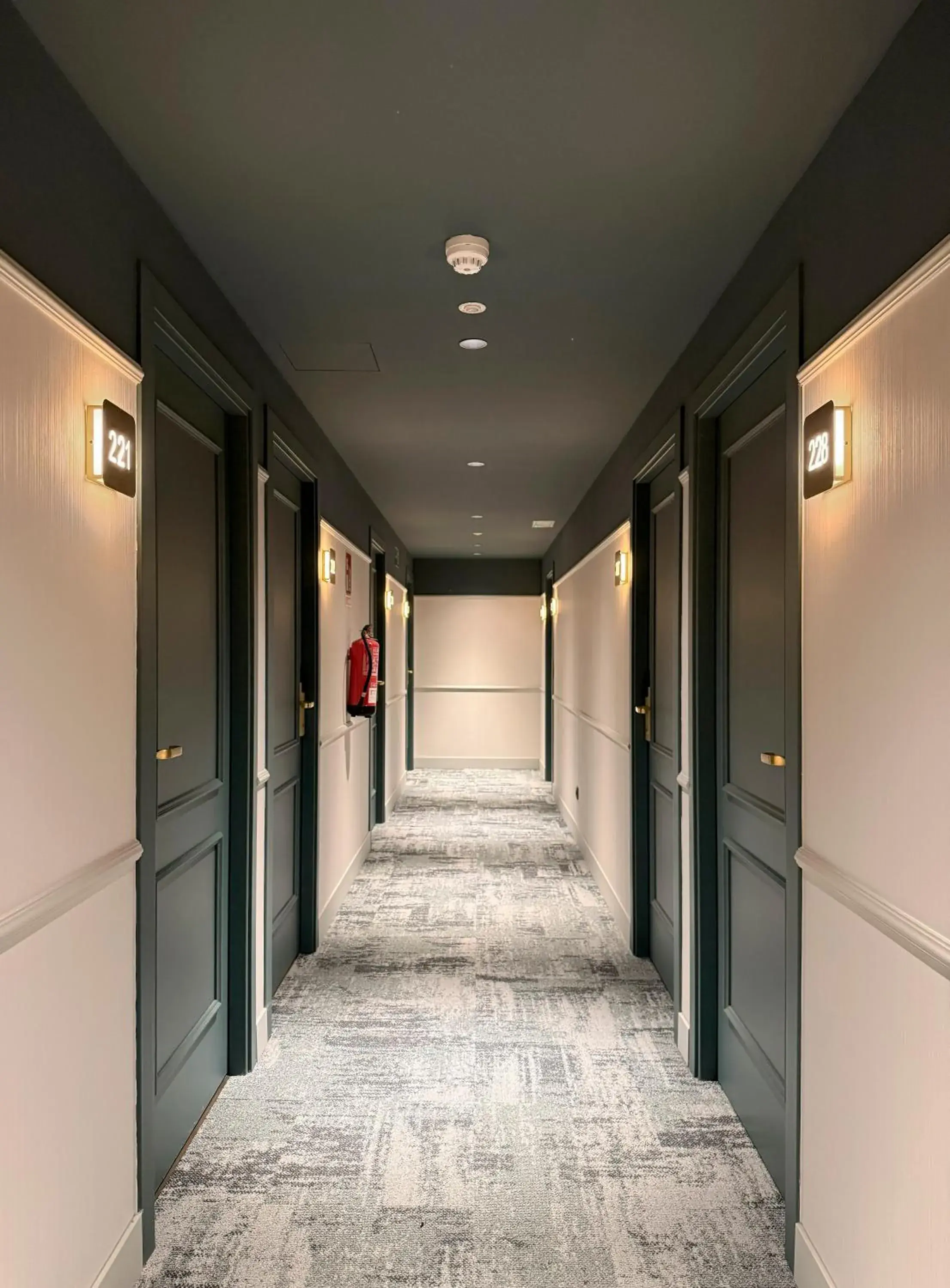 Property building in Luze Castellana Property building in Luze Castellana