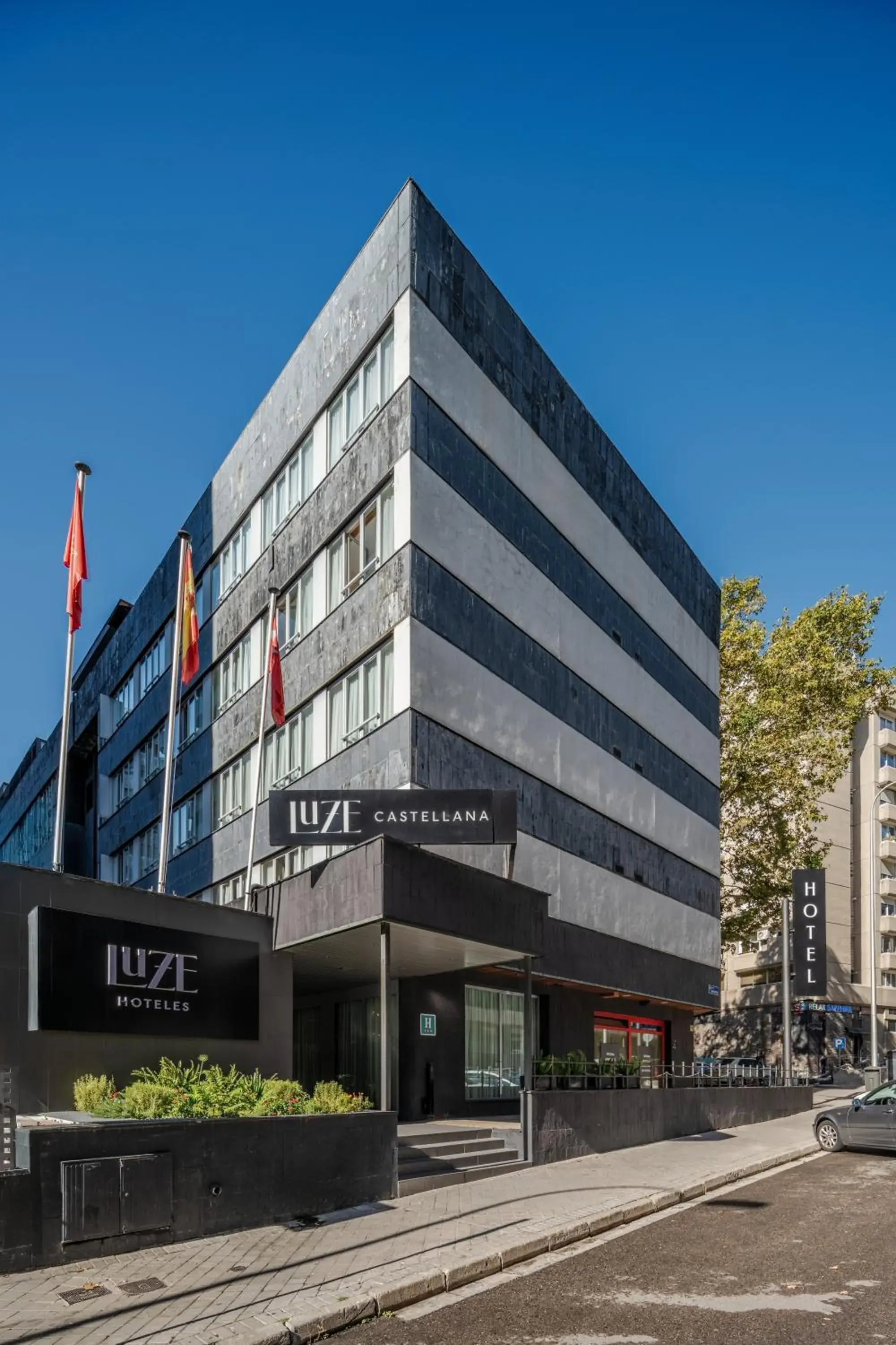 Facade/entrance in Luze Castellana Facade/entrance in Luze Castellana