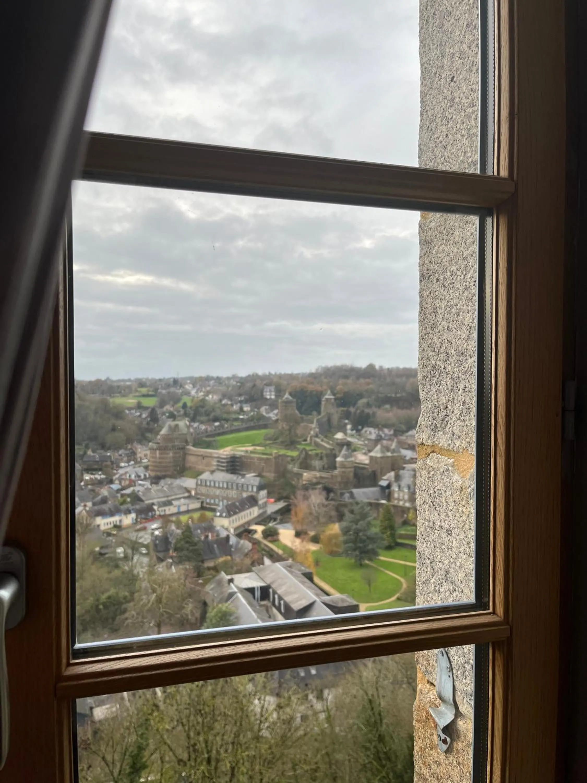 Landmark view in Mercier de Montigny - Les Chambres du Beffroi - SPA et Massage
