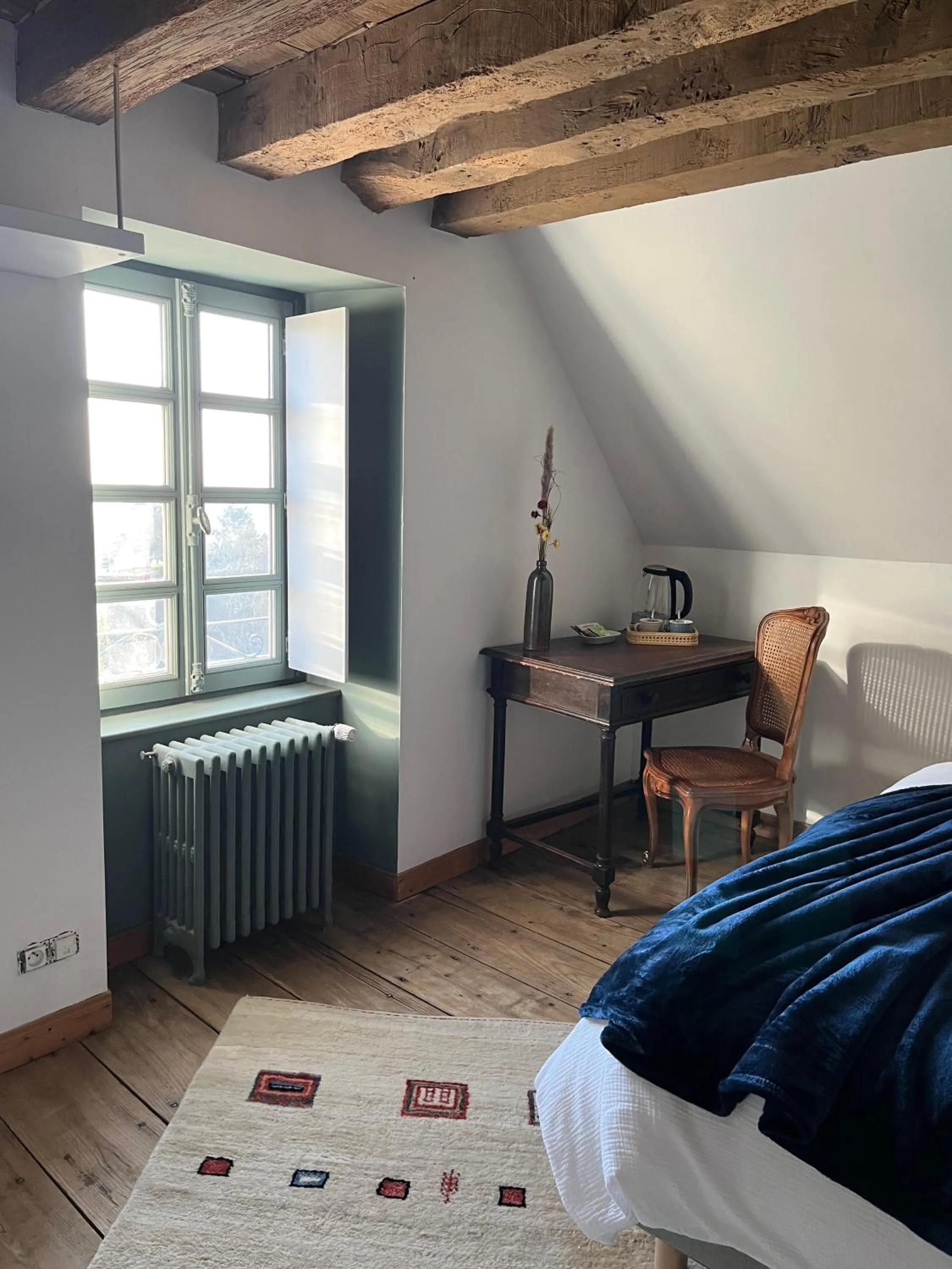Bed in Mercier de Montigny - Les Chambres du Beffroi - SPA et Massage