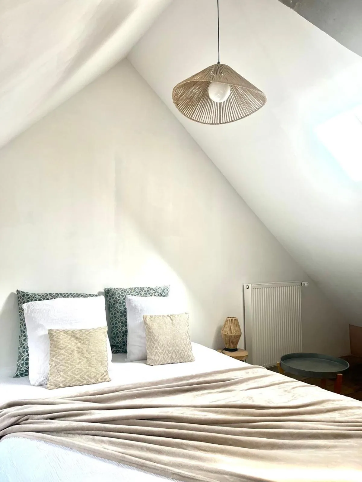Bed in Mercier de Montigny - Les Chambres du Beffroi - SPA et Massage