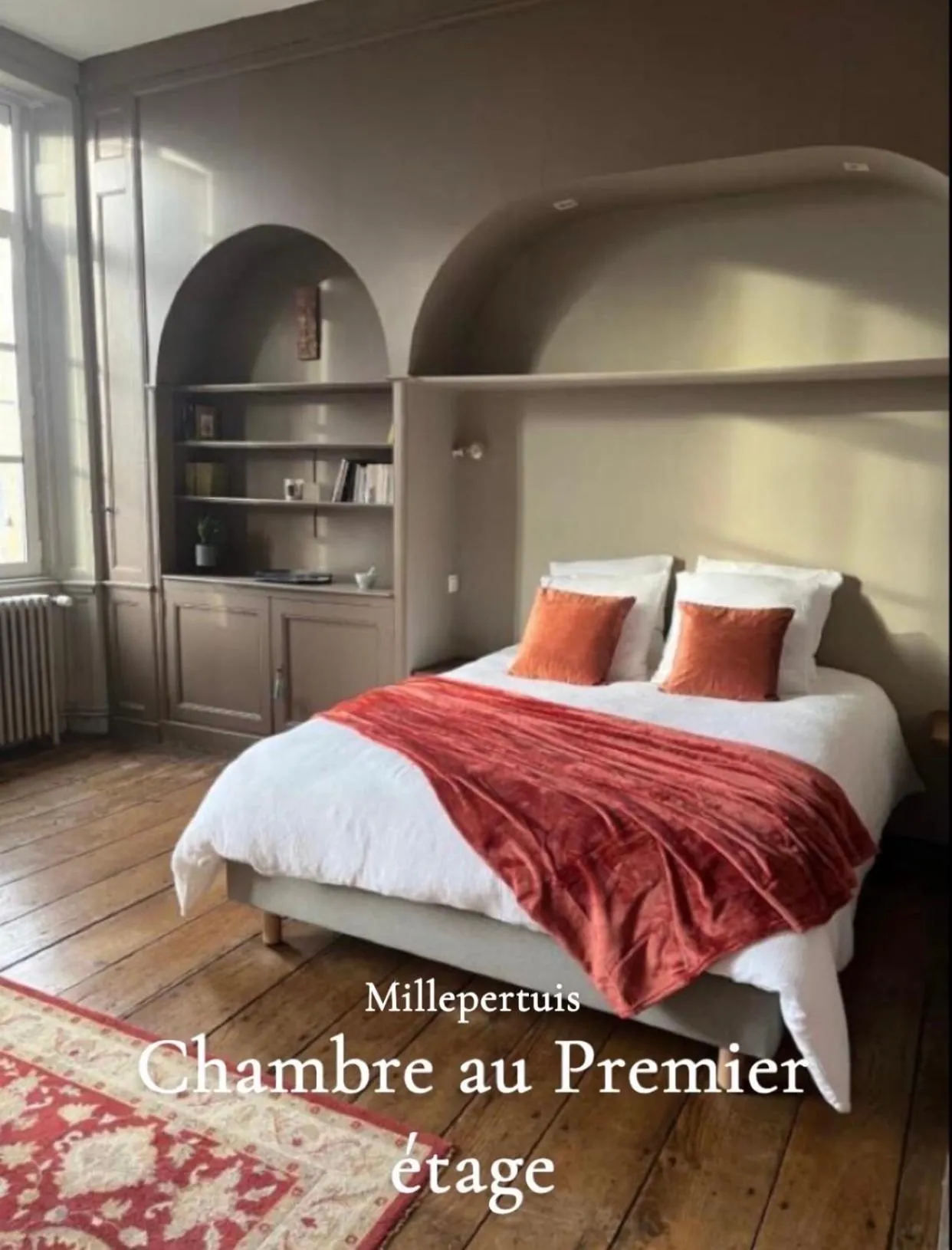 Bed in Mercier de Montigny - Les Chambres du Beffroi - SPA et Massage