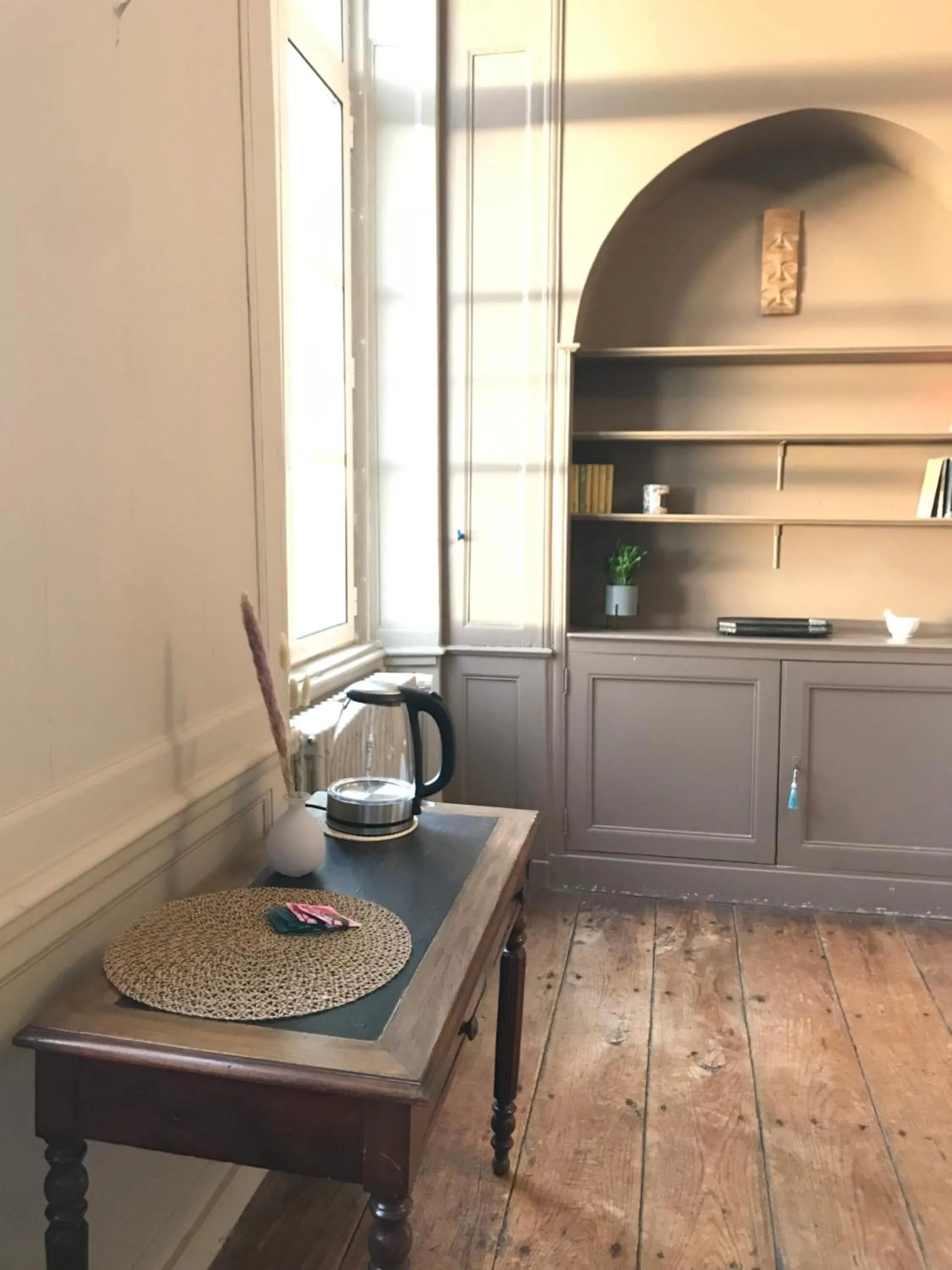 Coffee/tea facilities in Mercier de Montigny - Les Chambres du Beffroi - SPA et Massage