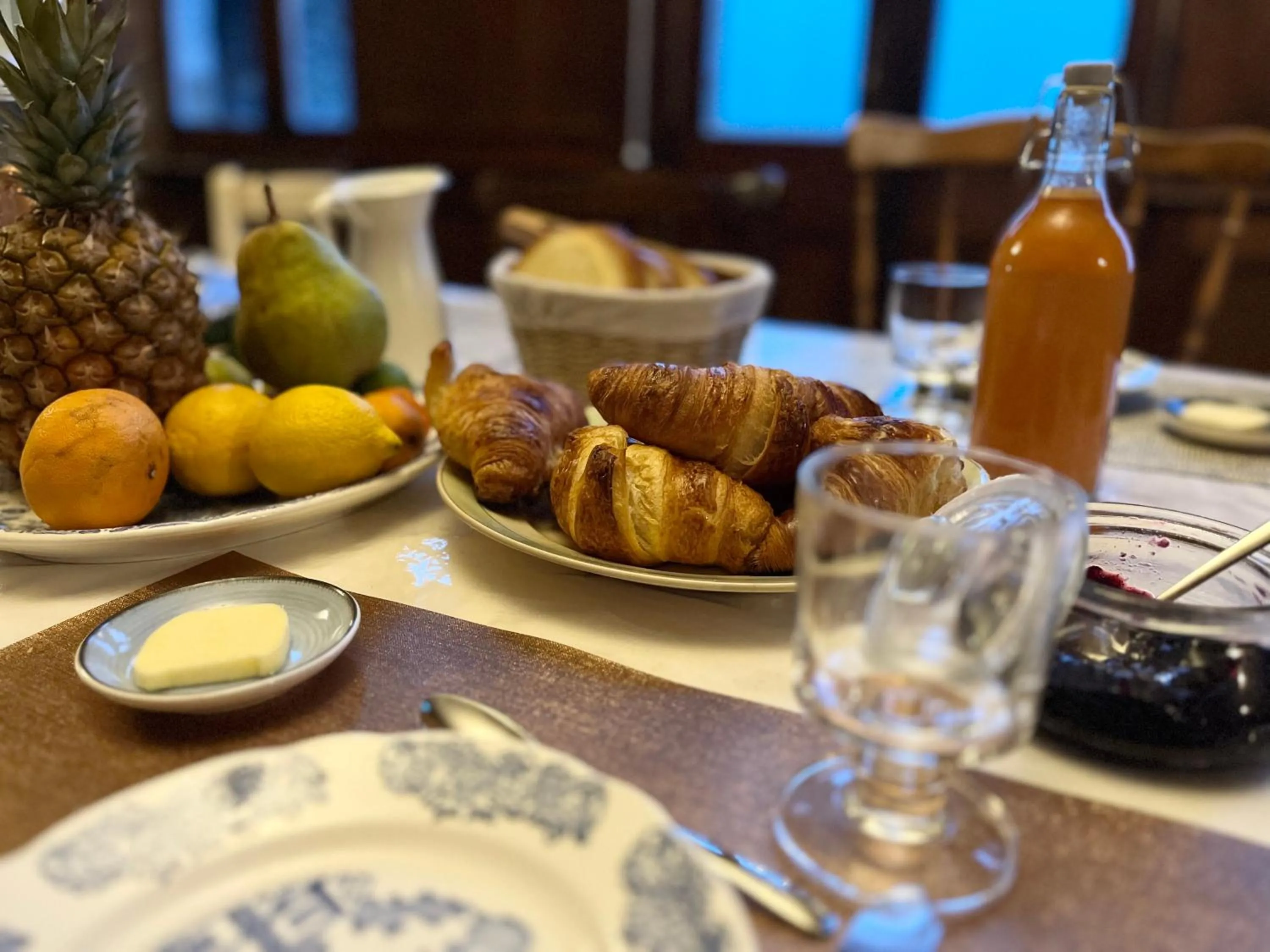 Food and drinks in Mercier de Montigny - Les Chambres du Beffroi - SPA et Massage