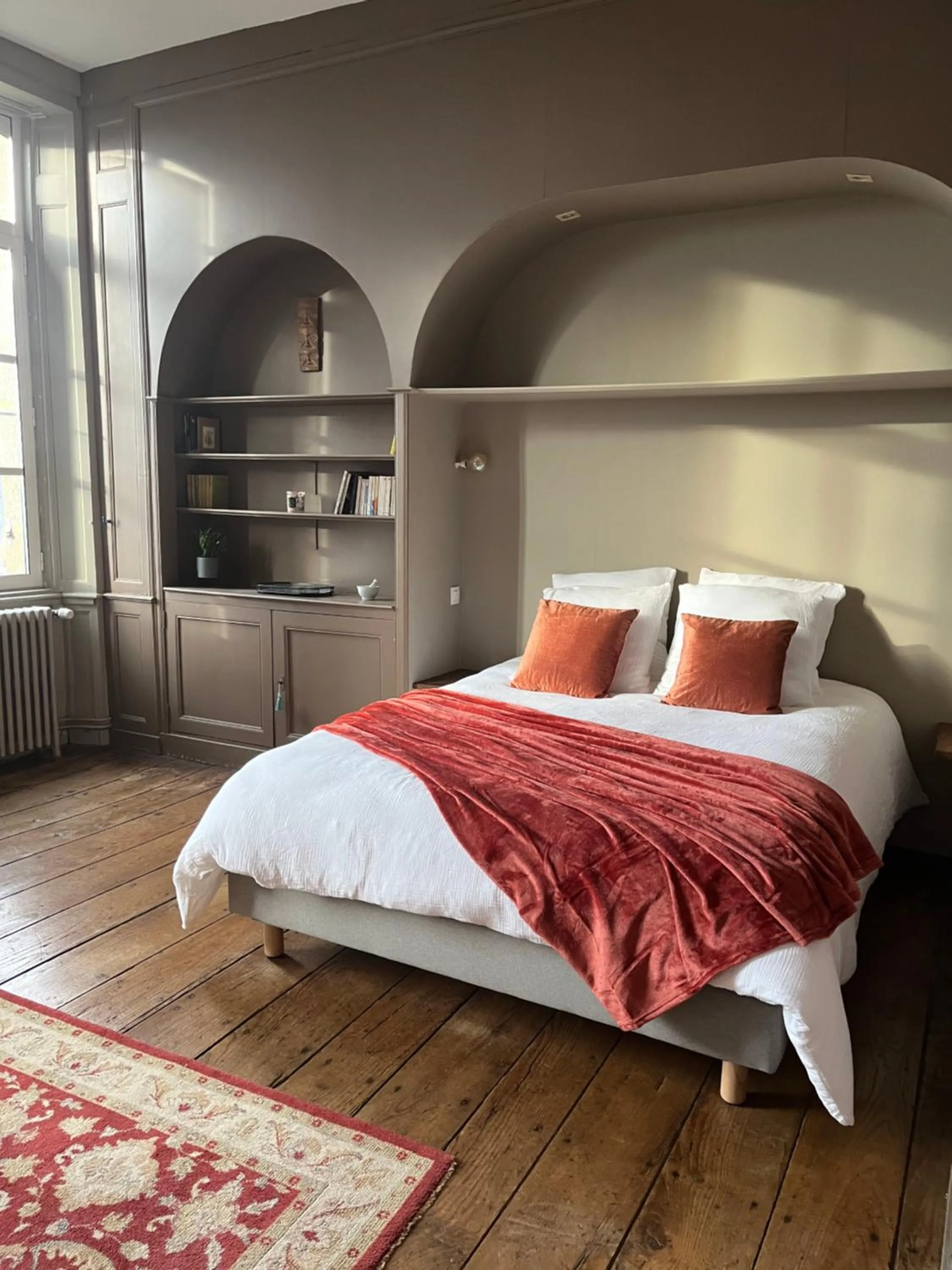 Bed in Mercier de Montigny - Les Chambres du Beffroi - SPA et Massage