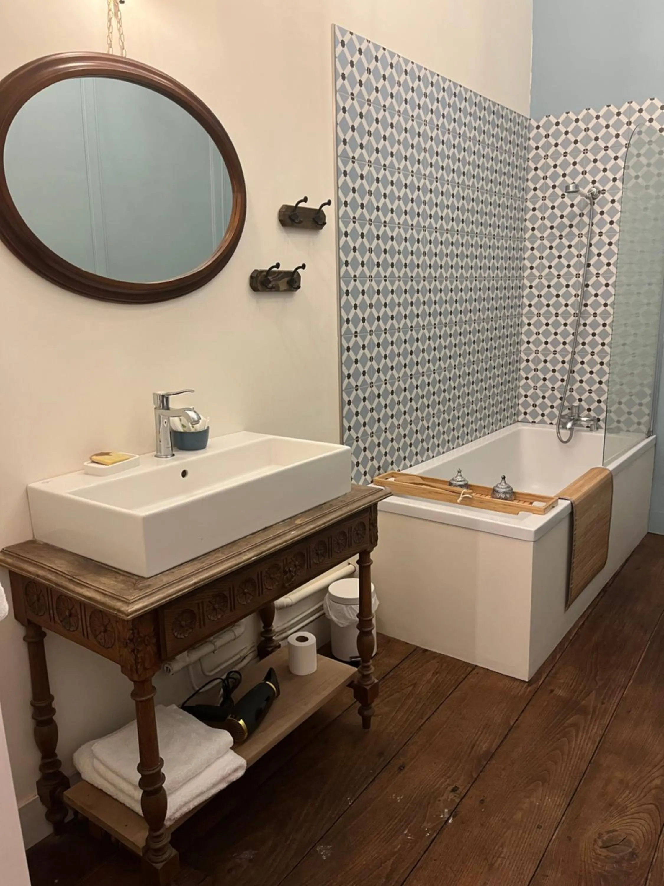 Bathroom in Mercier de Montigny - Les Chambres du Beffroi - SPA et Massage