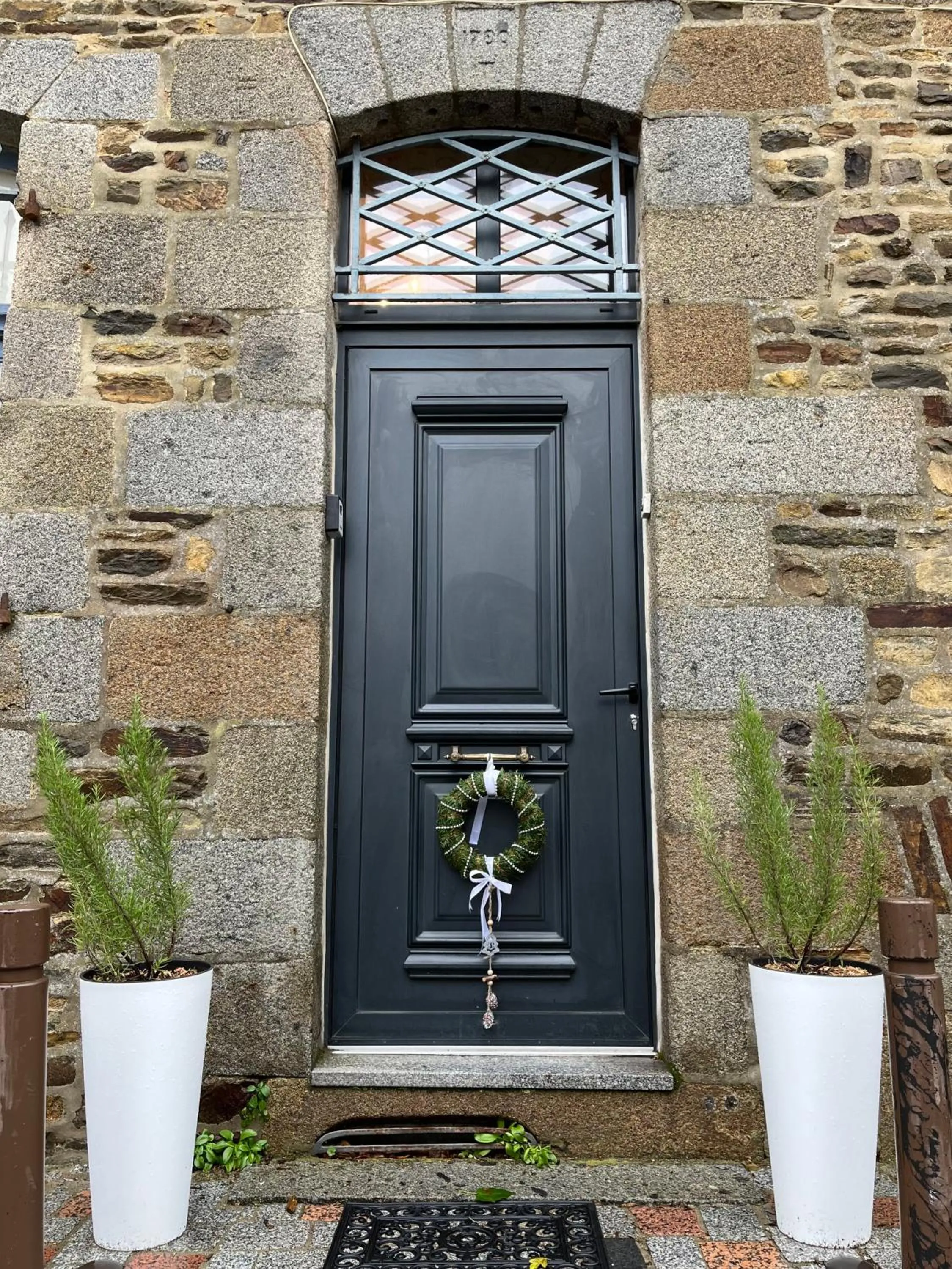 Facade/entrance in Mercier de Montigny - Les Chambres du Beffroi - SPA et Massage
