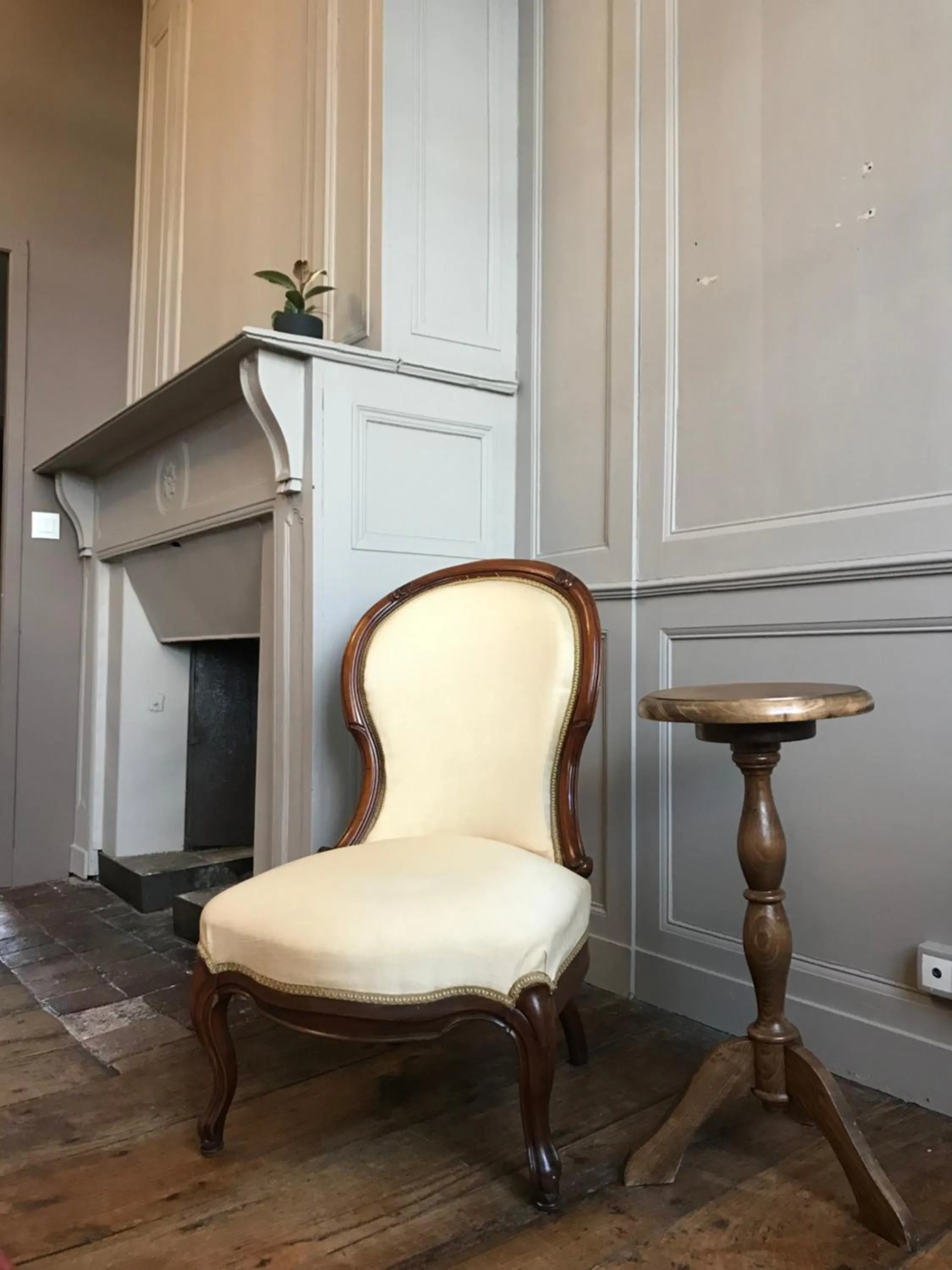 Bedroom in Mercier de Montigny - Les Chambres du Beffroi - SPA et Massage