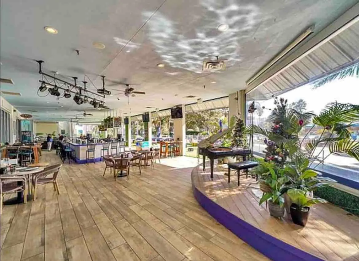 Pink Sunsets at the Palms of Destin Across from Beach, Heated Pool Shuttle & Dining