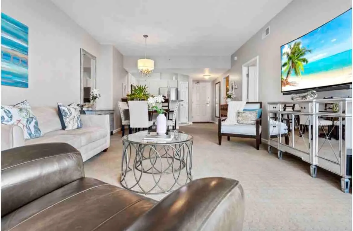 Pink Sunsets at the Palms of Destin Across from Beach, Heated Pool Shuttle & Dining