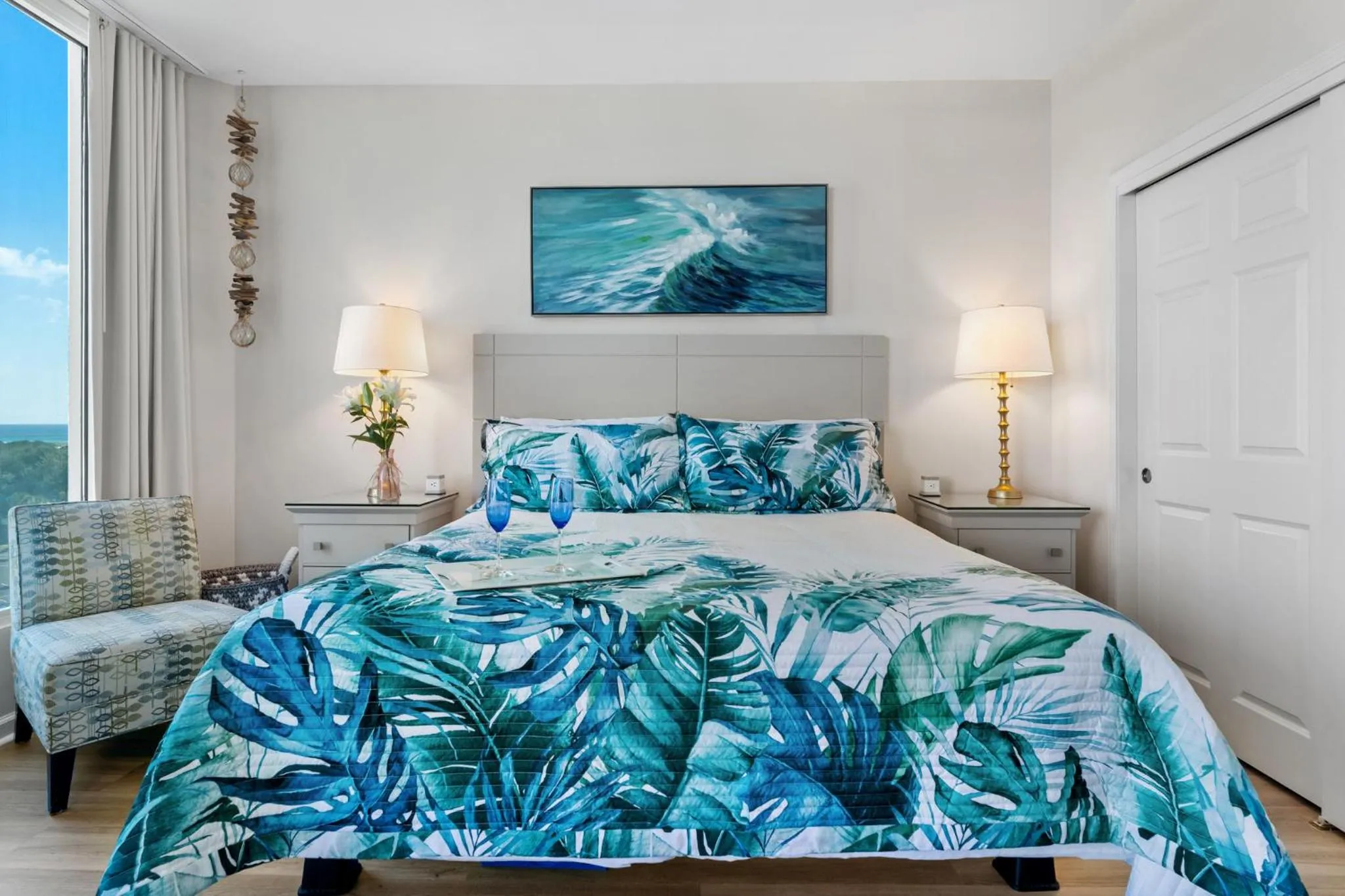 Bedroom, Bed in 5 Star Resort 6th fl 2BR 2 BATH King Suite Shuttle Pools Family