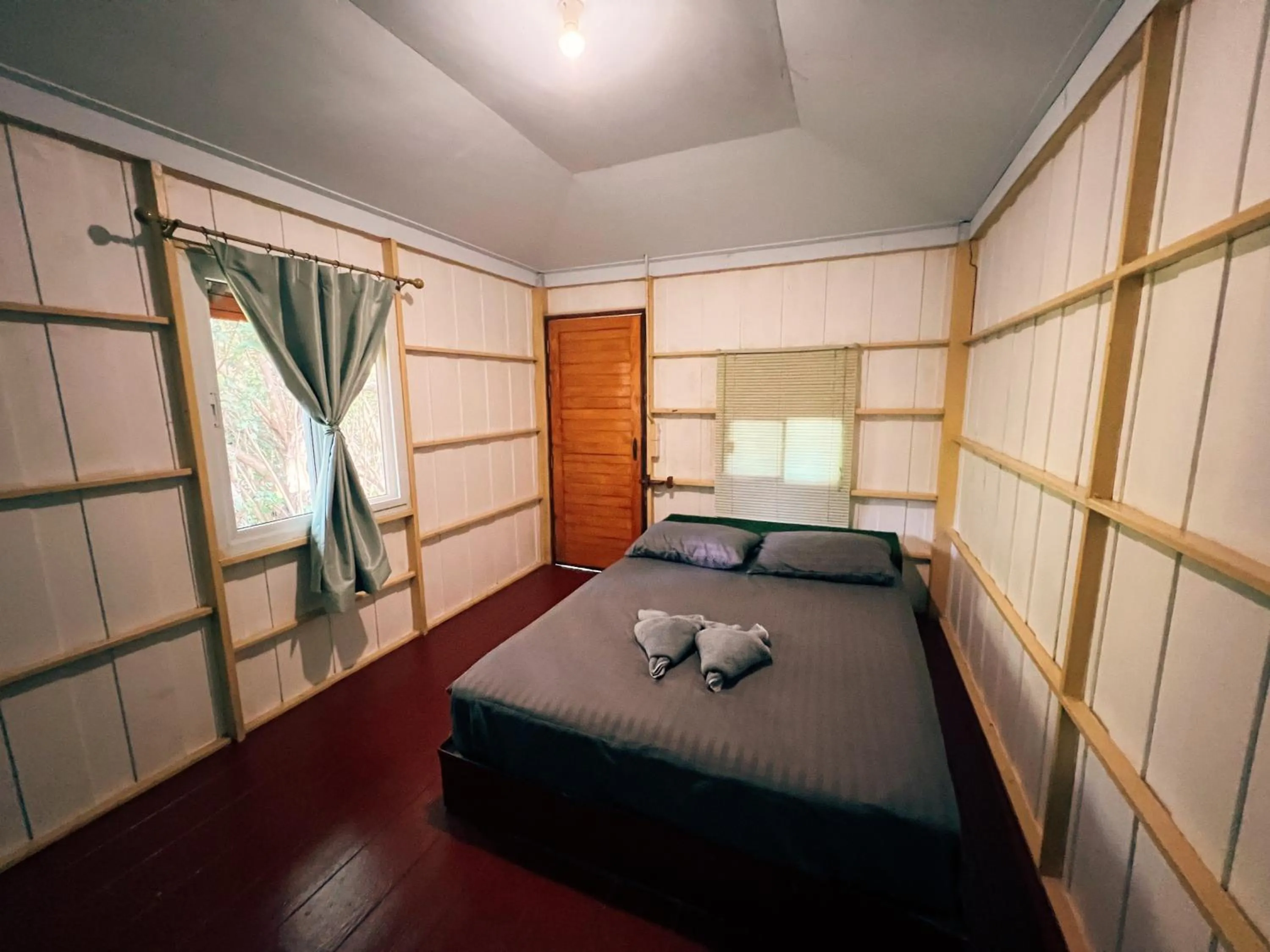 Bed in LONELY GROOVE