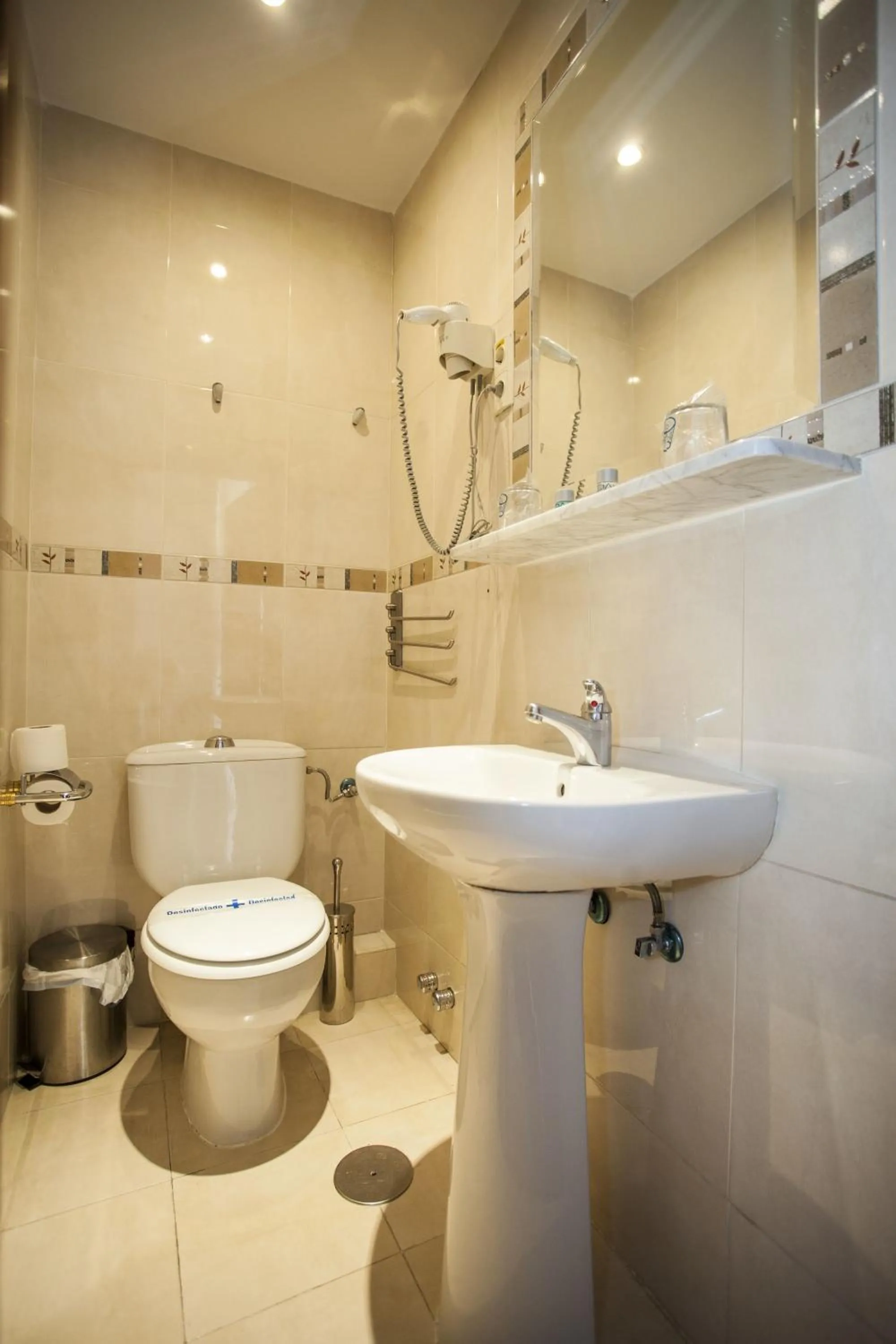 Bathroom in Pensión Carrera