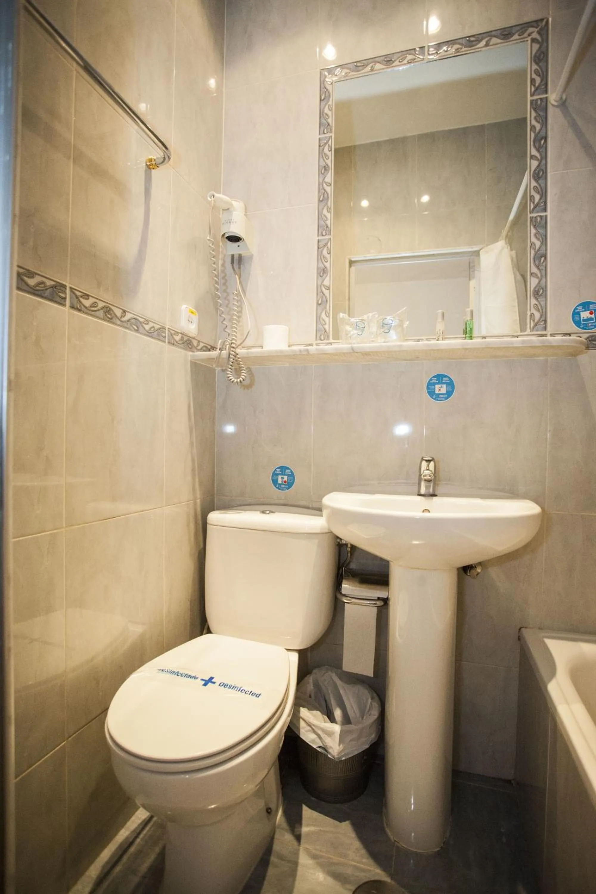 Bathroom in Pensión Carrera