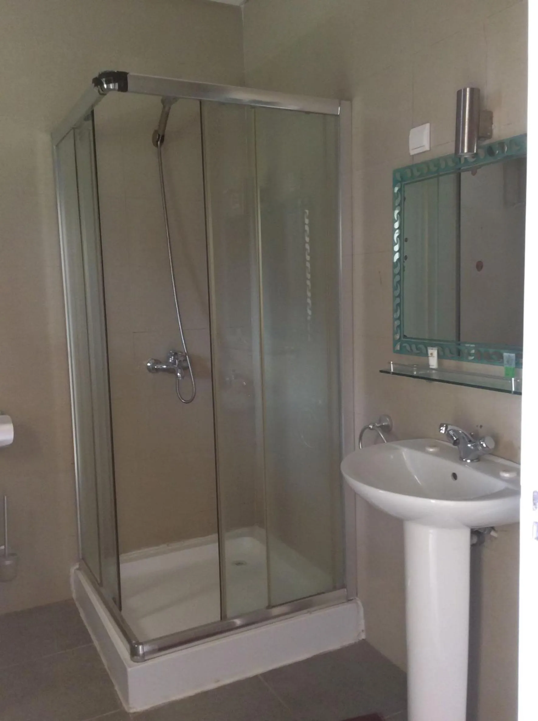 Shower in Mansea Beach Hotel