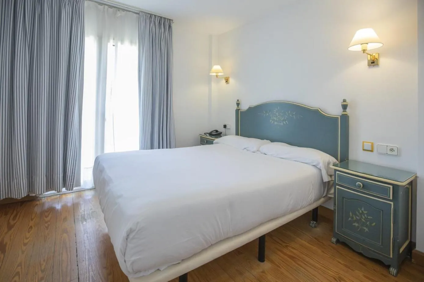 Bedroom, Bed in Apartamentos Soho Boutique Vistahermosa