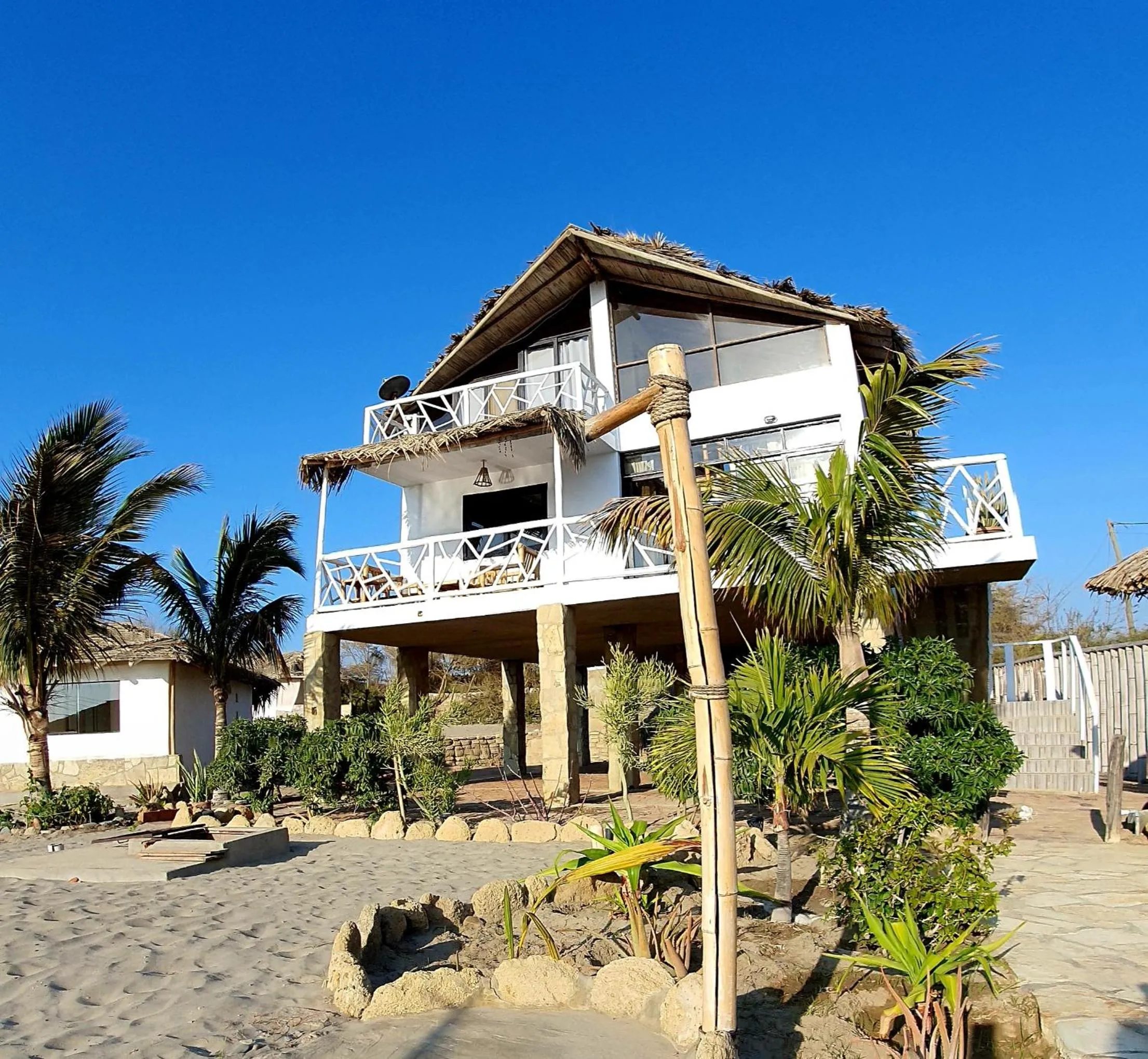 Property building in Oasis de Vichayito