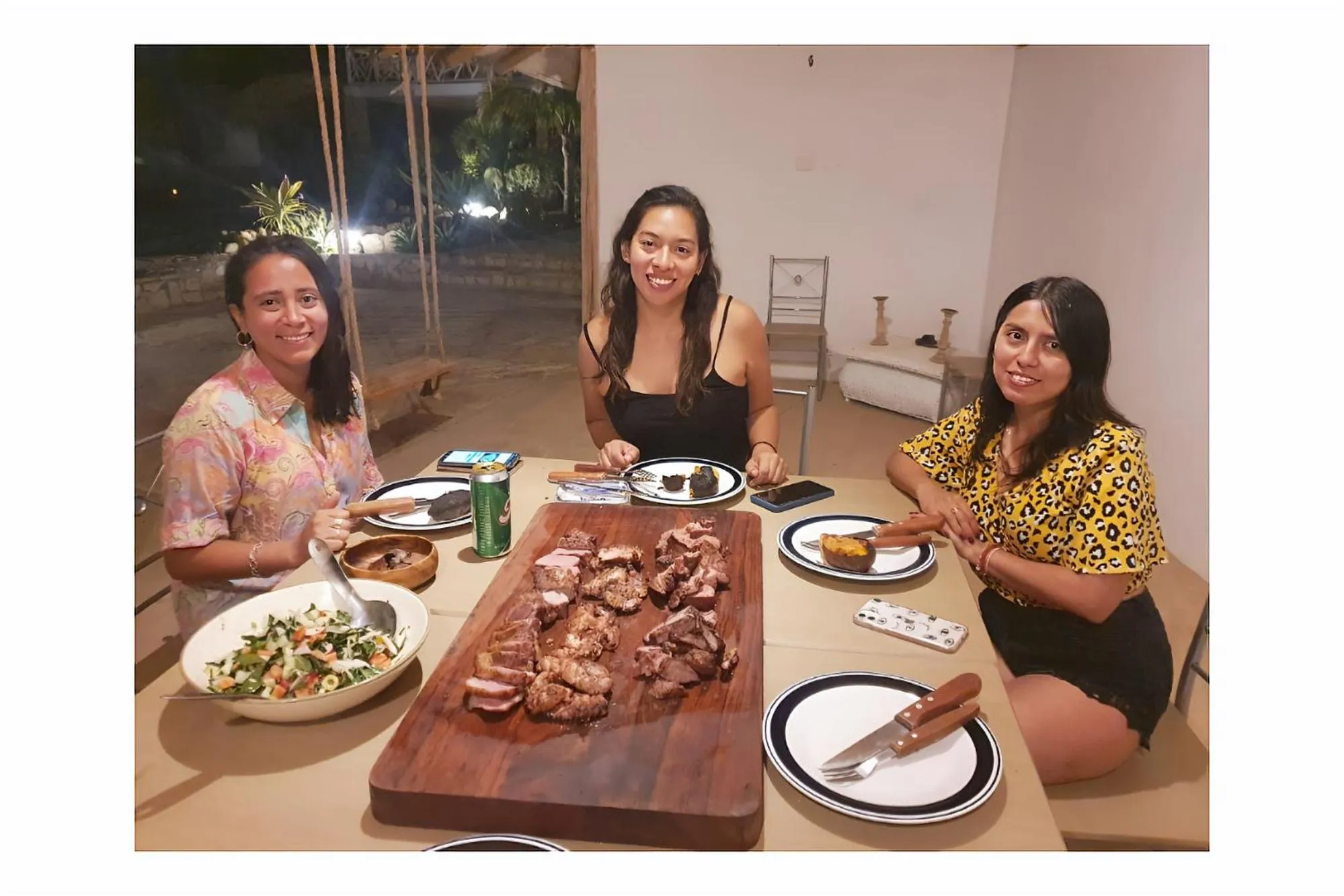 Restaurant/places to eat in Oasis de Vichayito