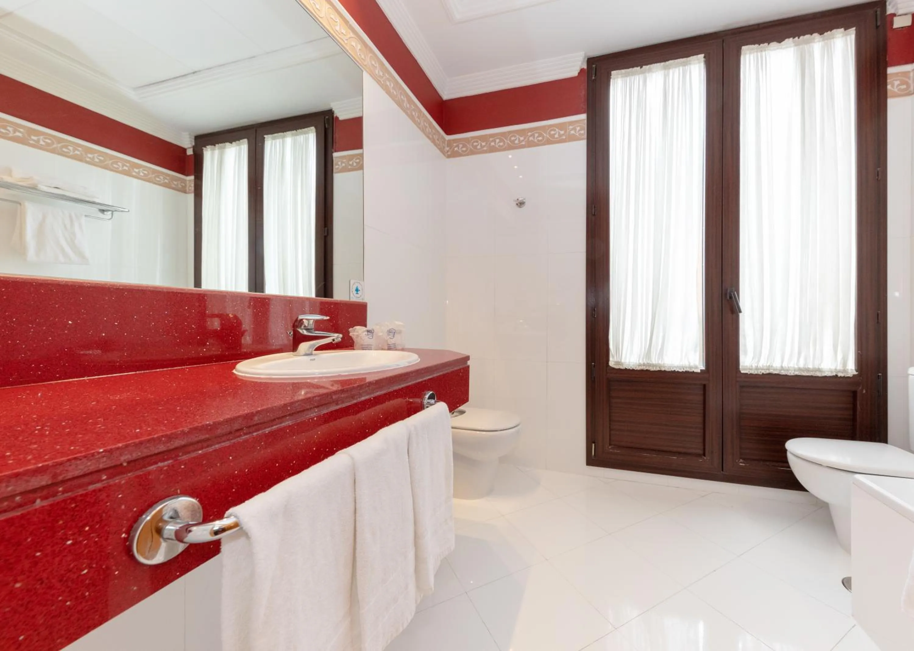 Bathroom, Bed in Hotel Soho Boutique Jerez