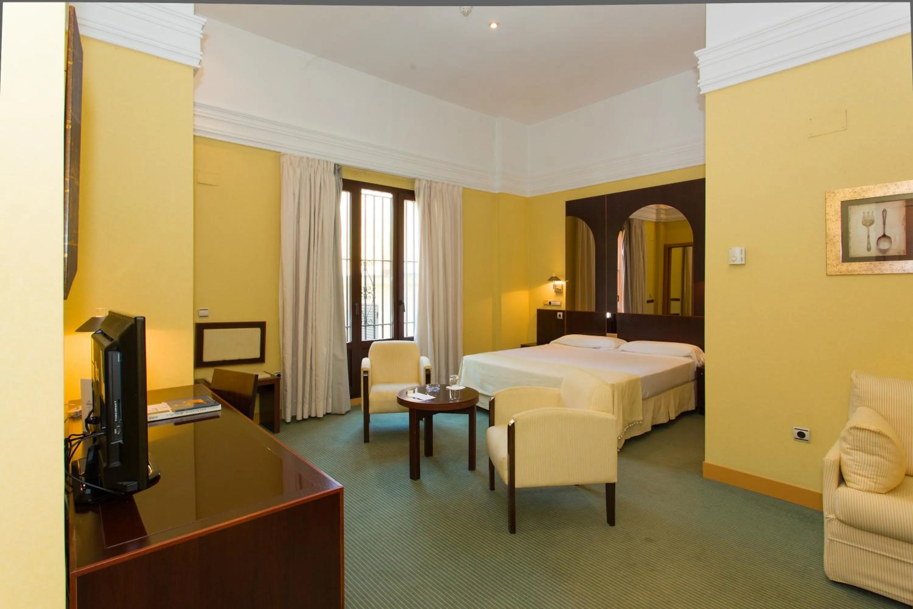 Photo of the whole room, Bed in Hotel Soho Boutique Jerez