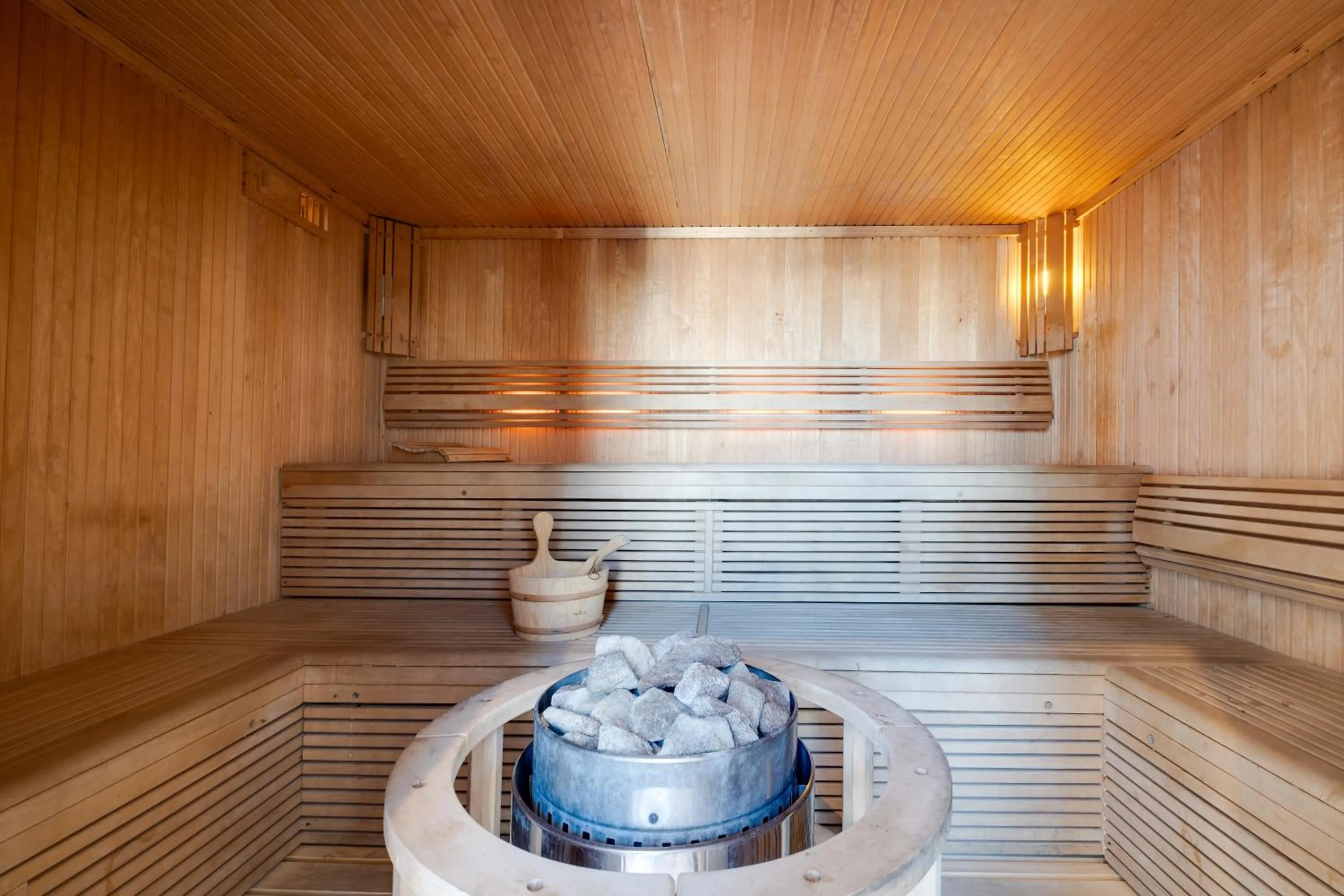 Sauna in Luxury Apt - Rooftop Pool - City View
