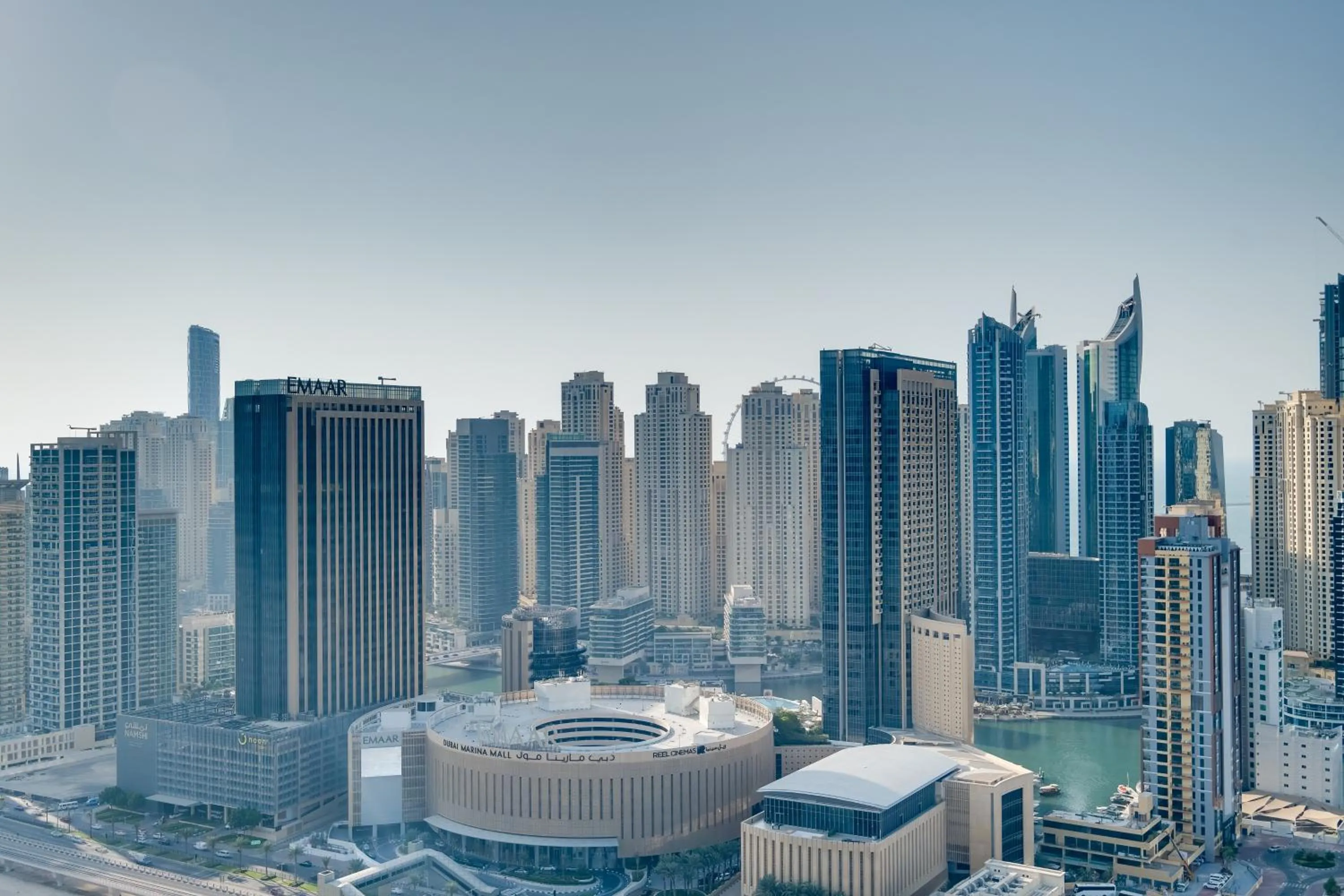 Property building in Luxury Apt - Rooftop Pool - City View