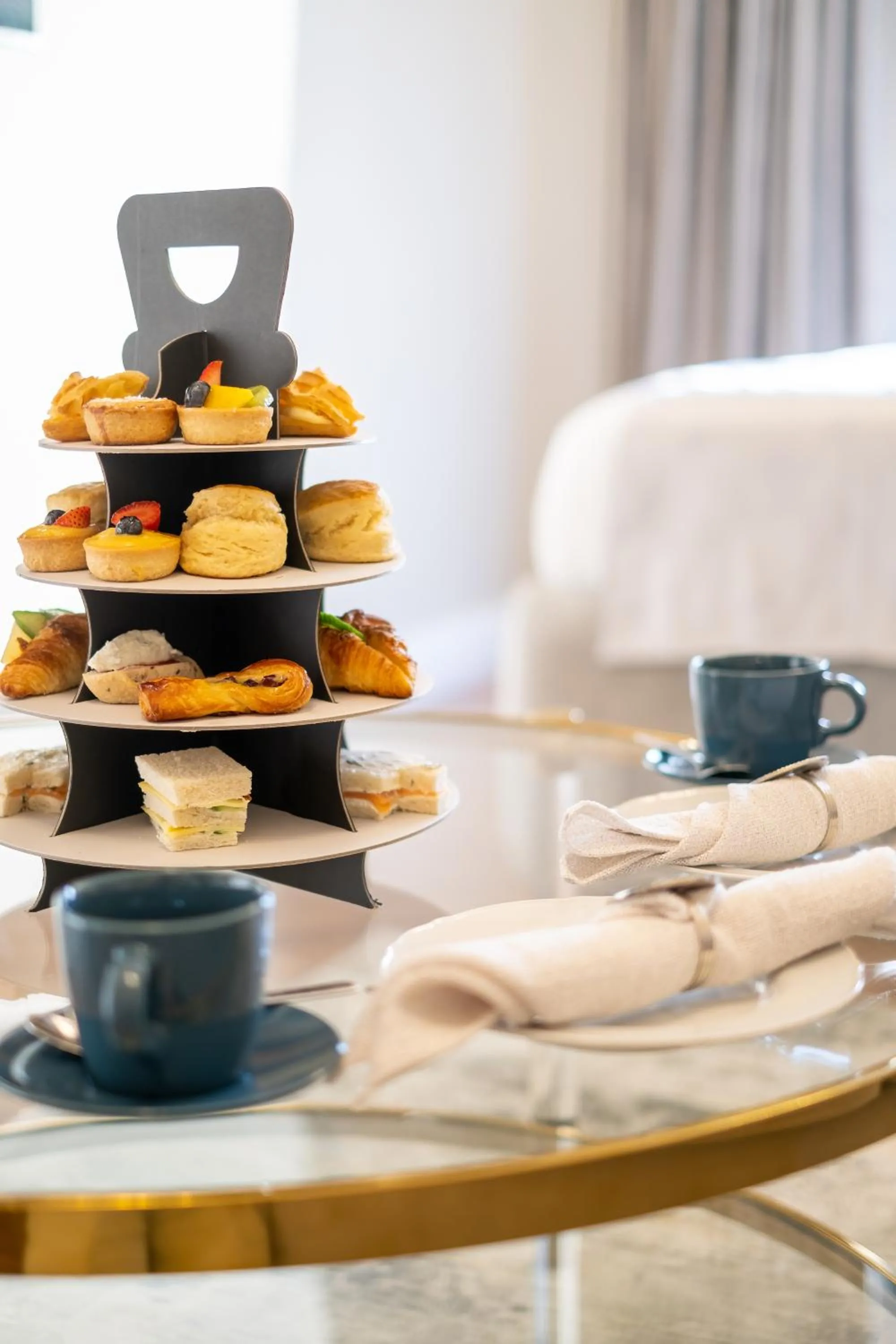 Coffee/tea facilities in Luxury Apt - Rooftop Pool - City View