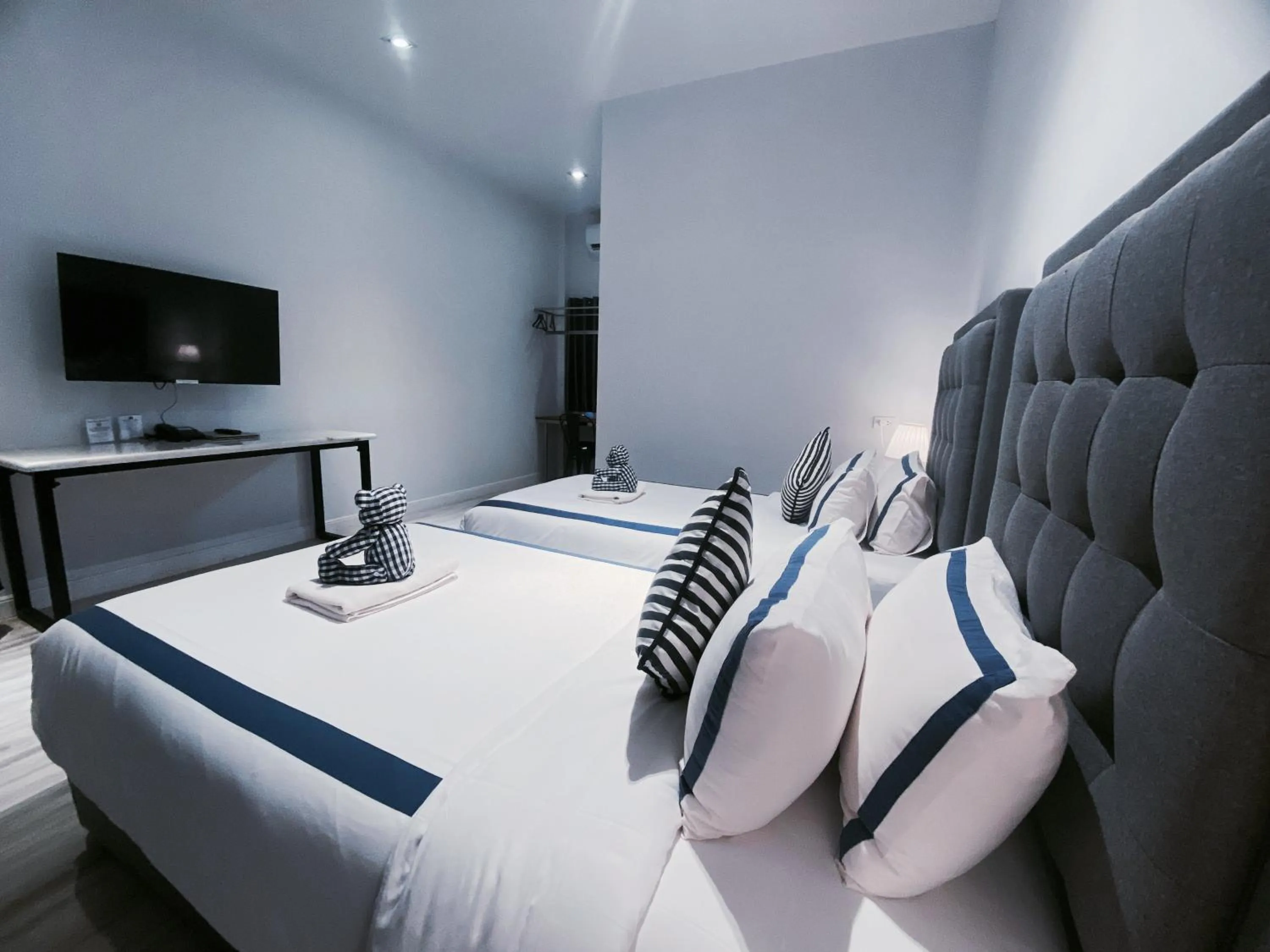 Bed in Macchiato Resort Savannakhet Opposite Thai Embassy