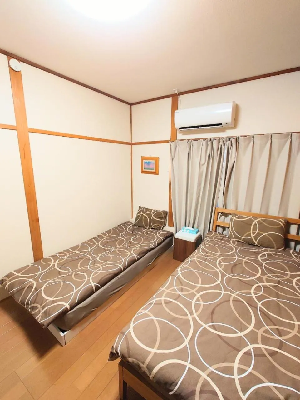 Bed in season guest house in nishi shinjuku 100 square meters, 4 bedrooms, 2 living rooms