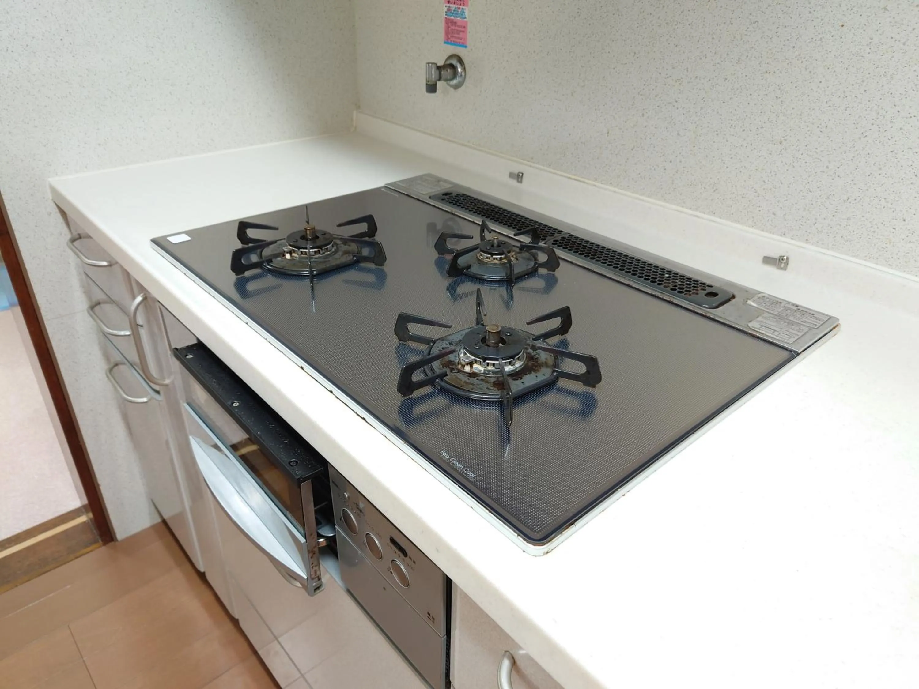 season guest house in nishi shinjuku 100 square meters, 4 bedrooms, 2 living rooms