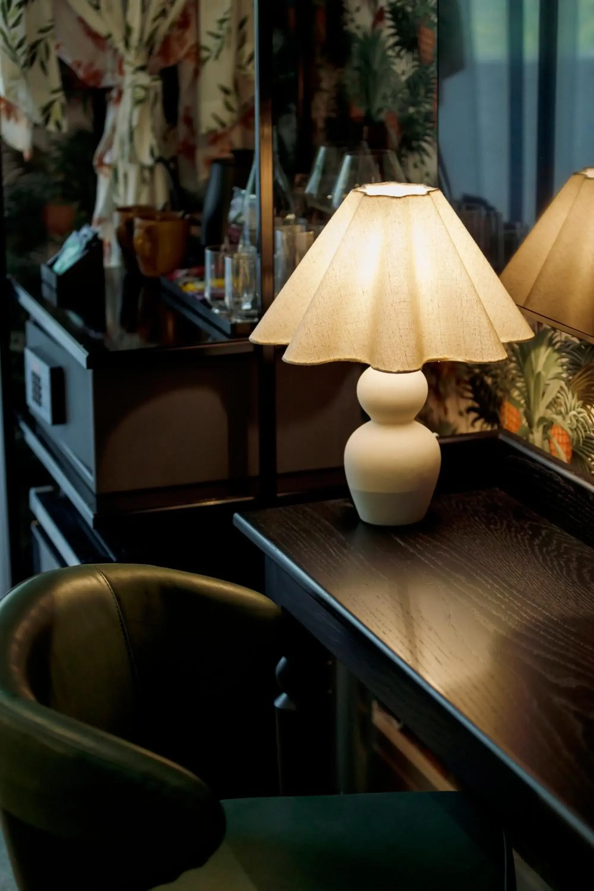 The Oxford in 202 Elizabeth The Oxford in 202 Elizabeth