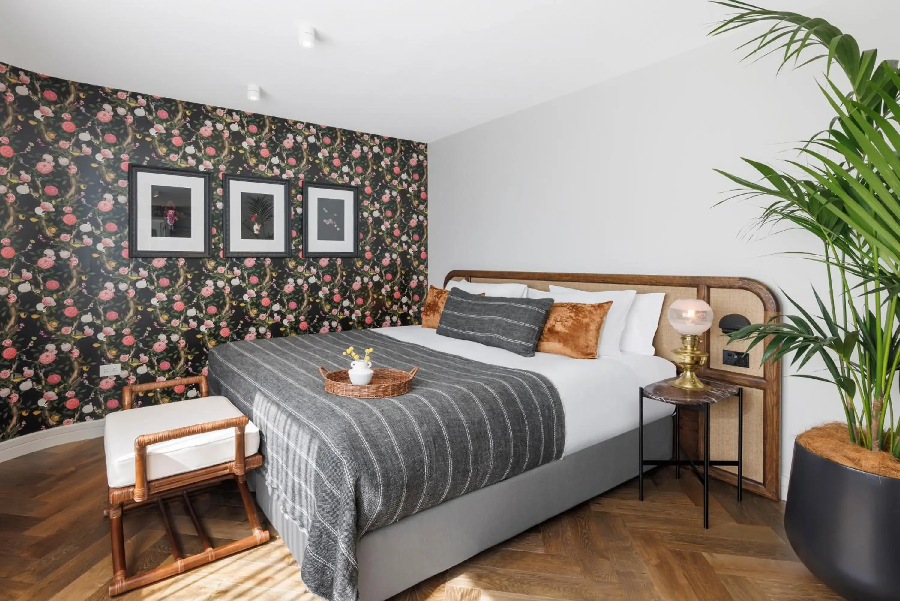 Bed in 202 Elizabeth Bed in 202 Elizabeth