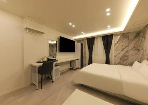 Bed in Gwangju Brown Dot Chungjang