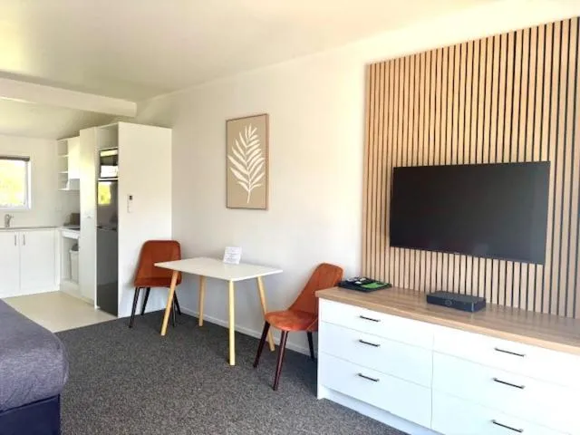 Dining area in Parkside Motel and Apartments