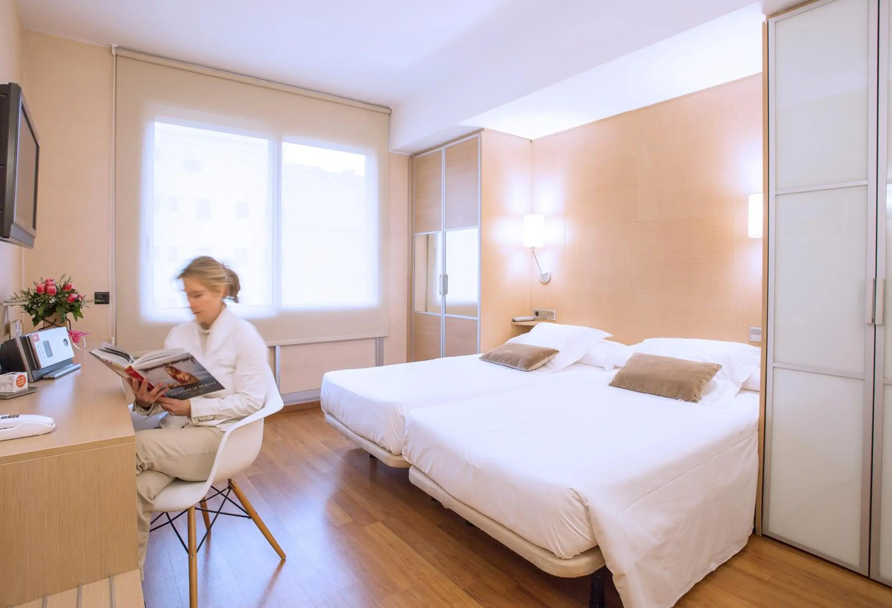 Photo of the whole room, Bed in Aparthotel Silver Photo of the whole room, Bed in Aparthotel Silver