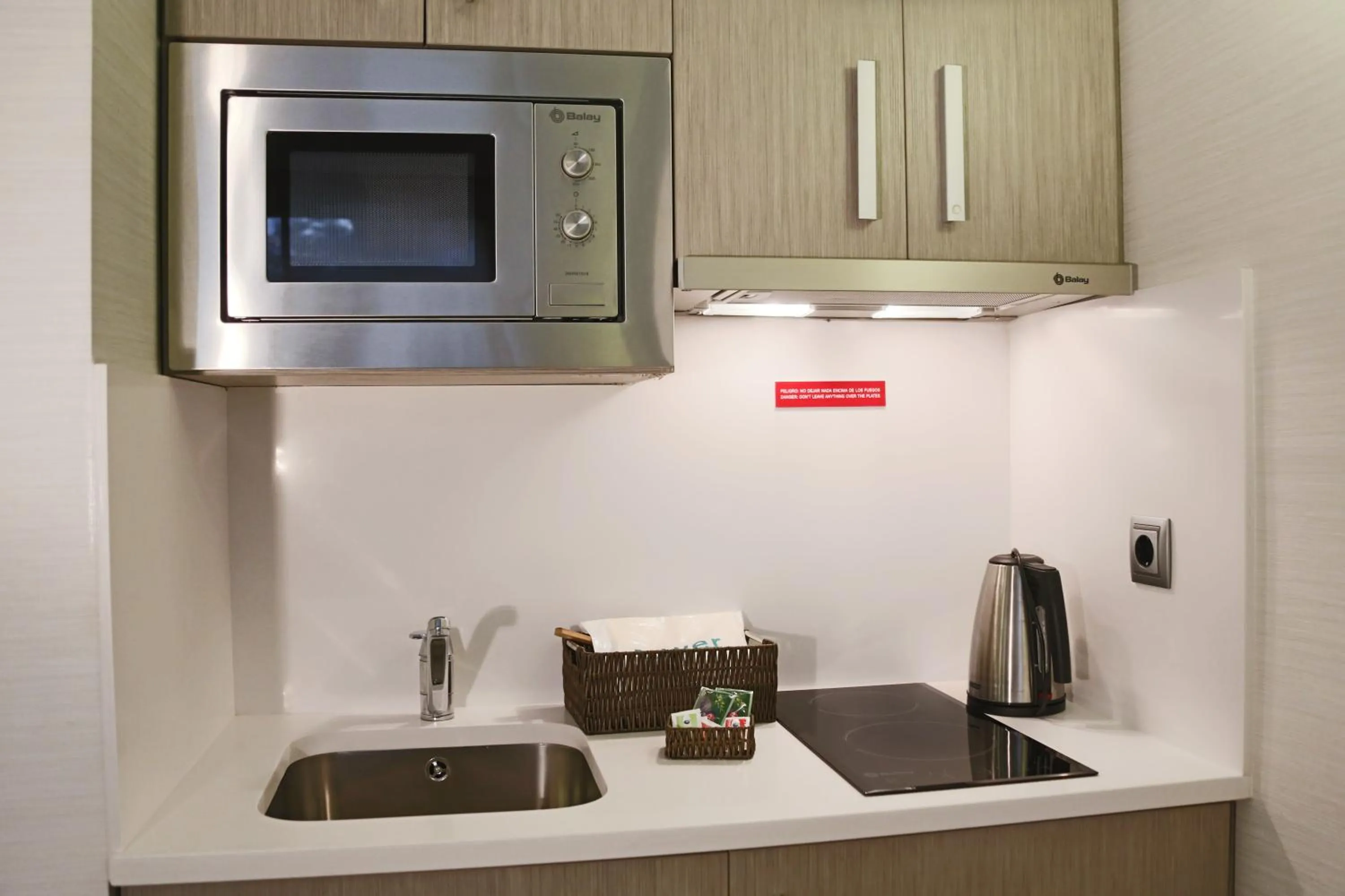 Kitchen or kitchenette in Aparthotel Silver