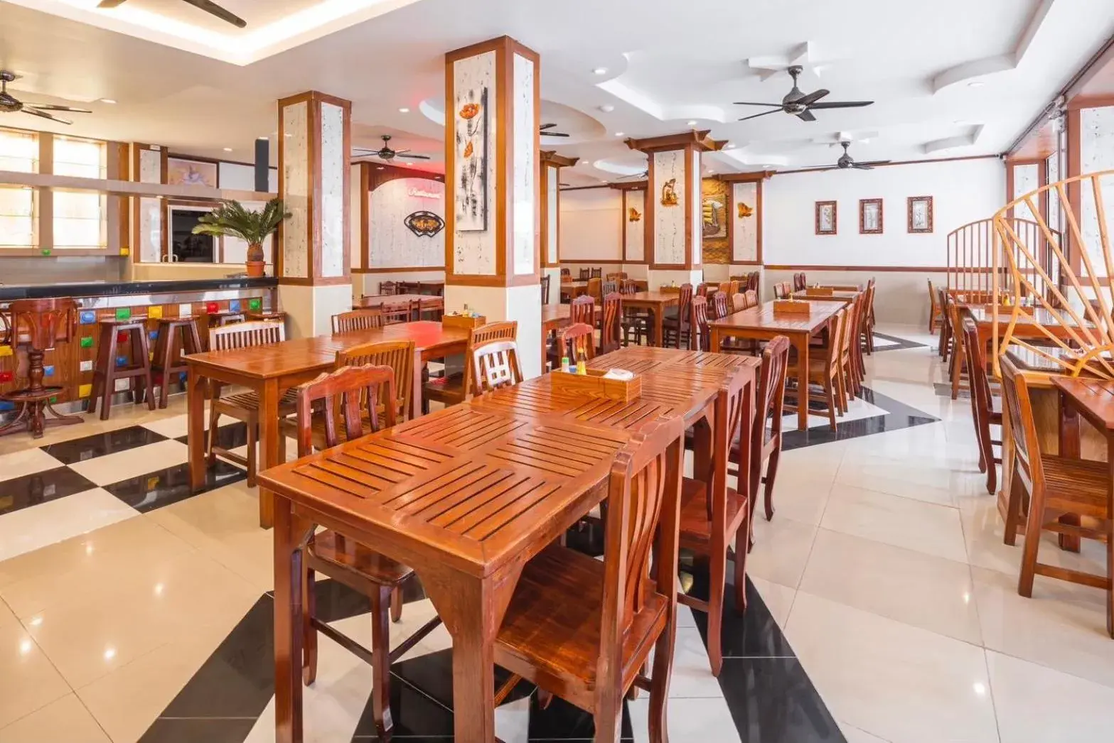 Restaurant/places to eat in Sun Shine Patong Restaurant/places to eat in Sun Shine Patong