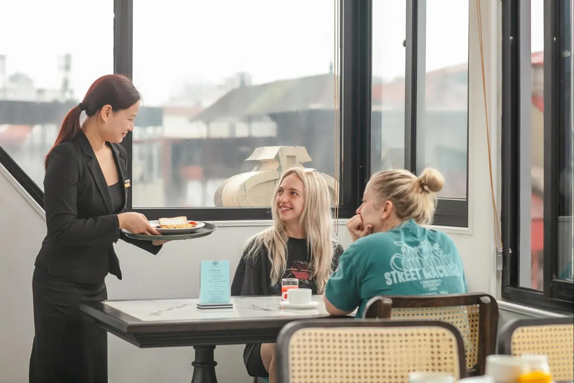 Breakfast in Media Central Hotel & Spa Breakfast in Media Central Hotel & Spa