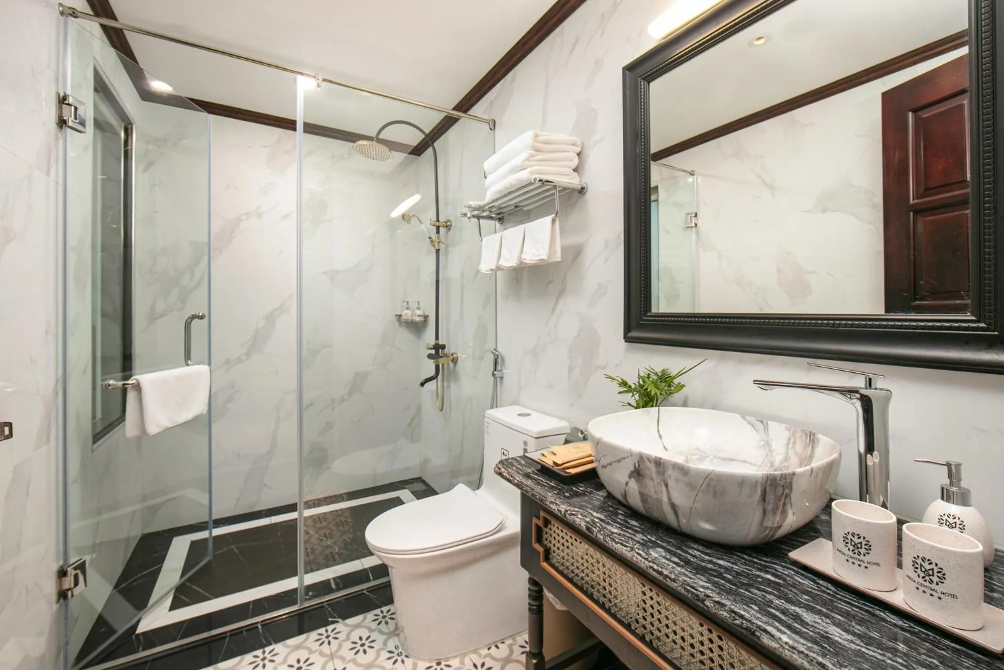 Toilet in Media Central Hotel & Spa