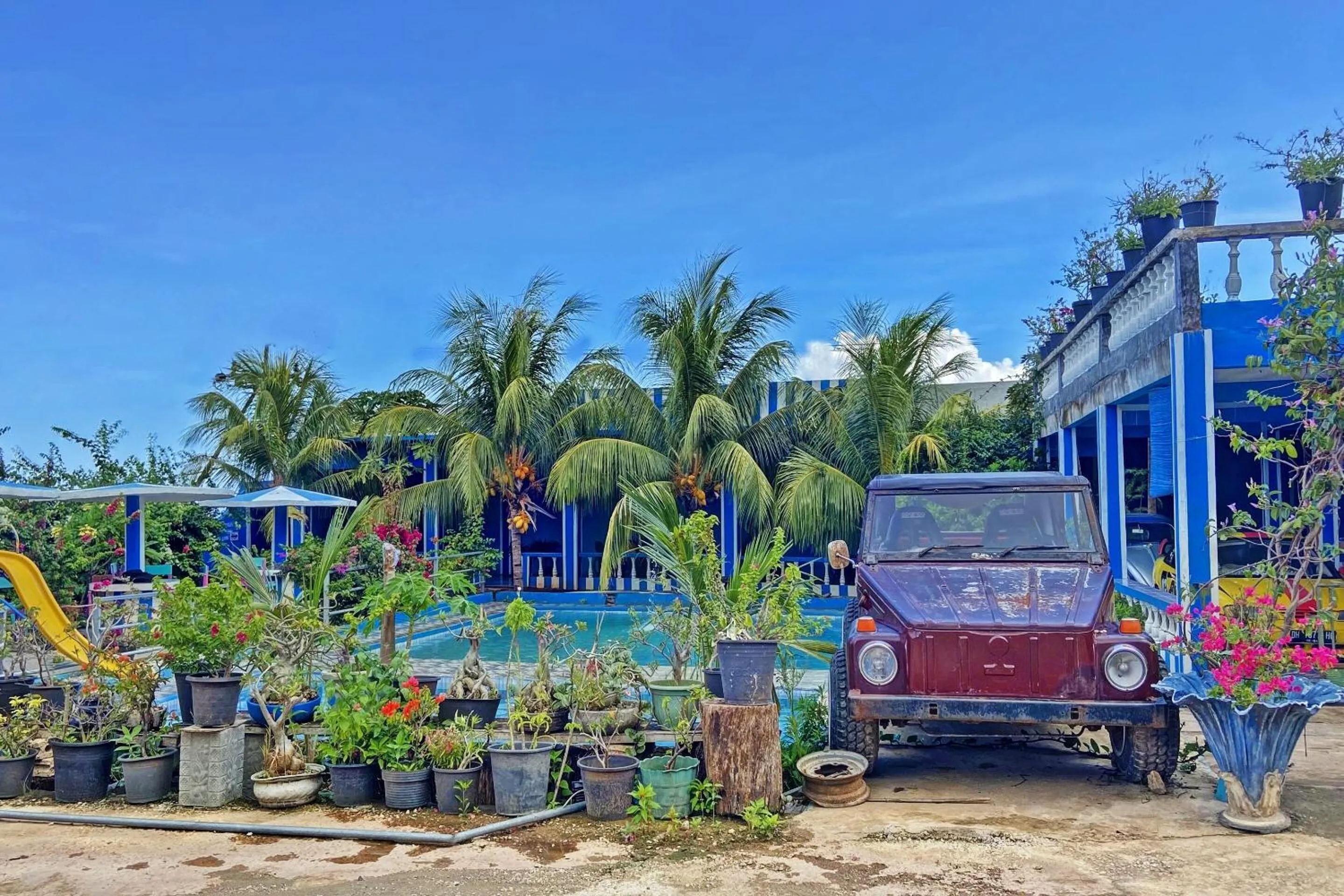 Facade/entrance in OYO 91927 Homestay Kebun