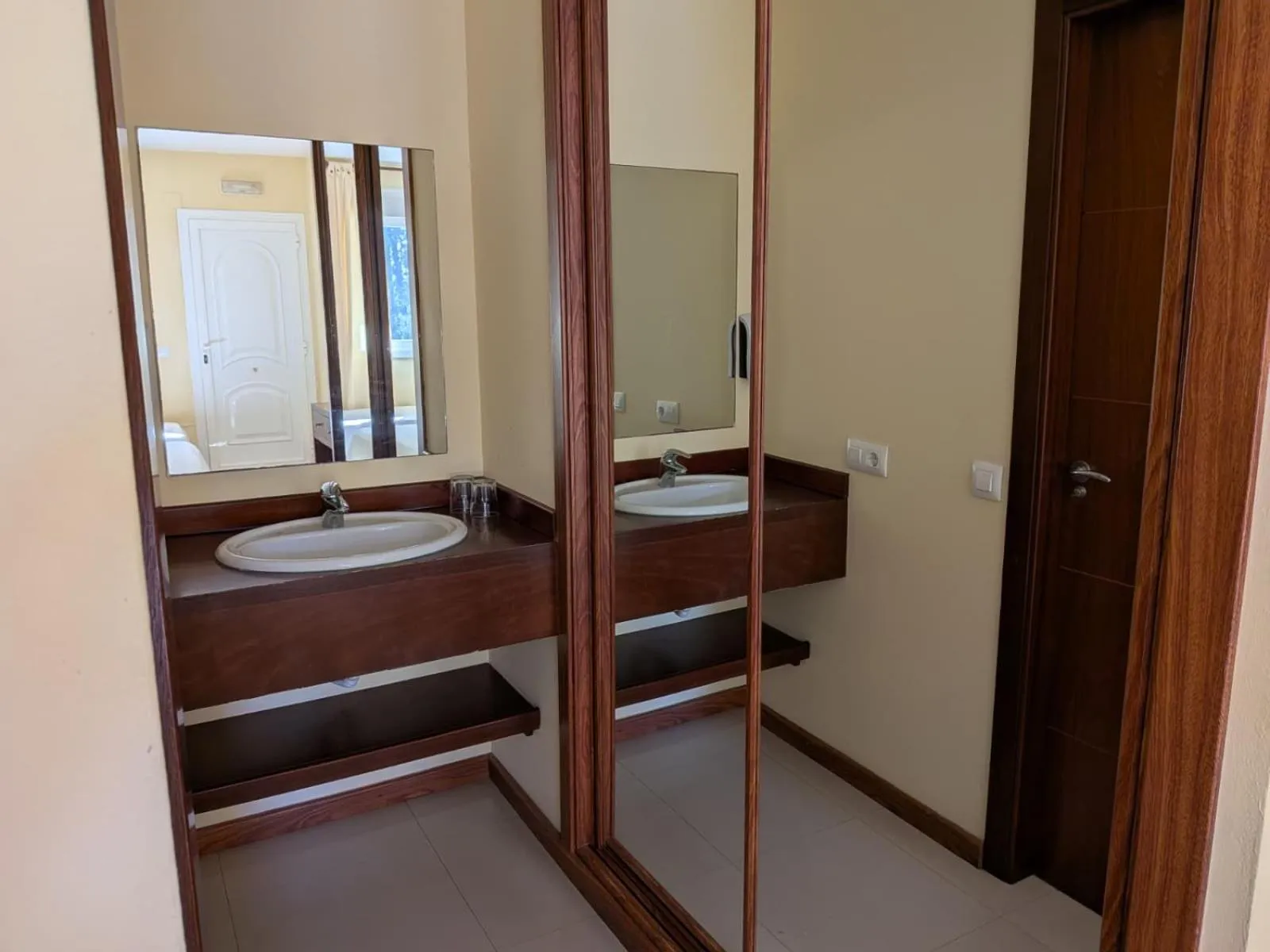 Toilet, Bed in Sun Galicia Hotel y Apartamentos