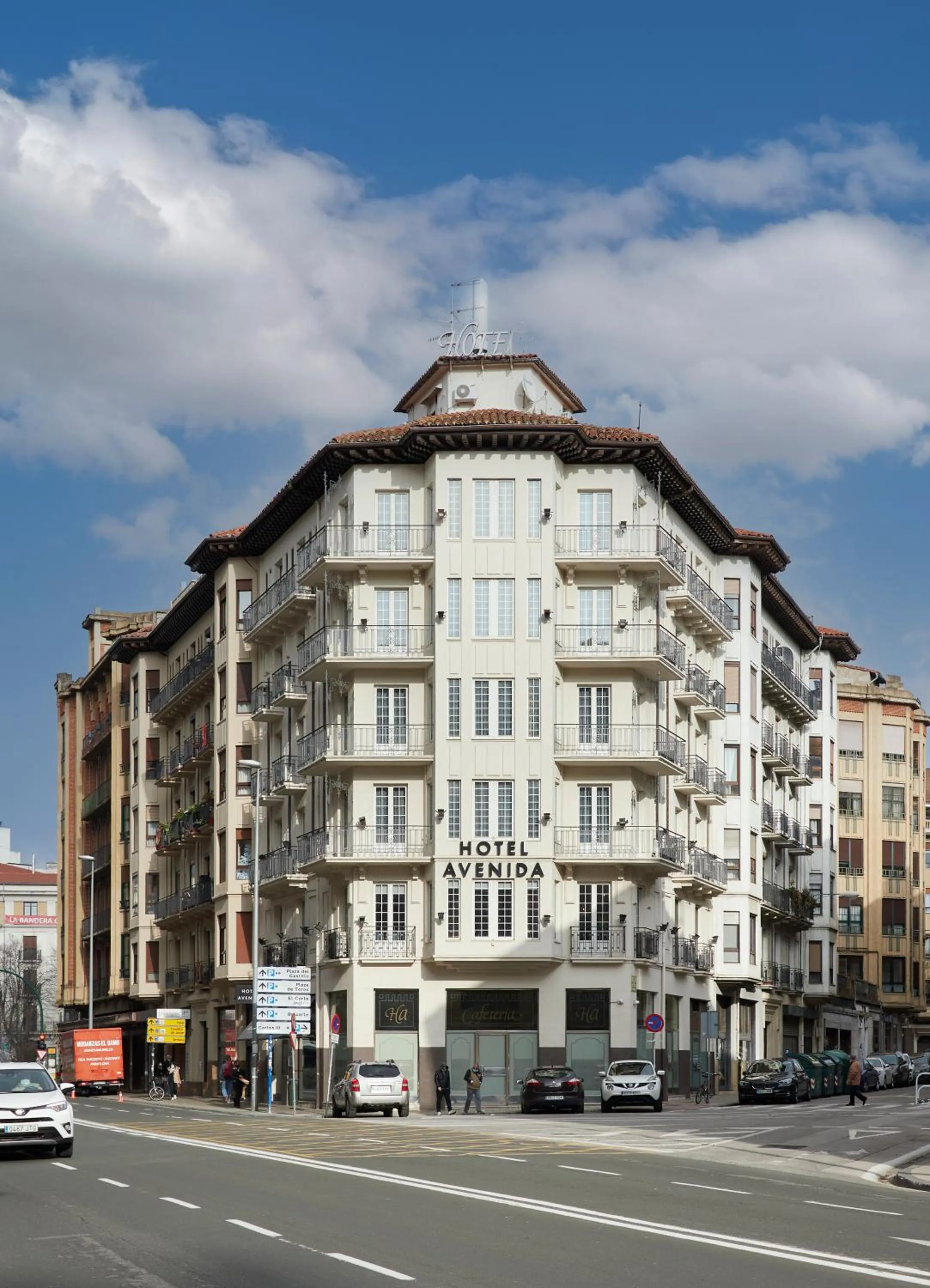 Property building in Hotel Avenida