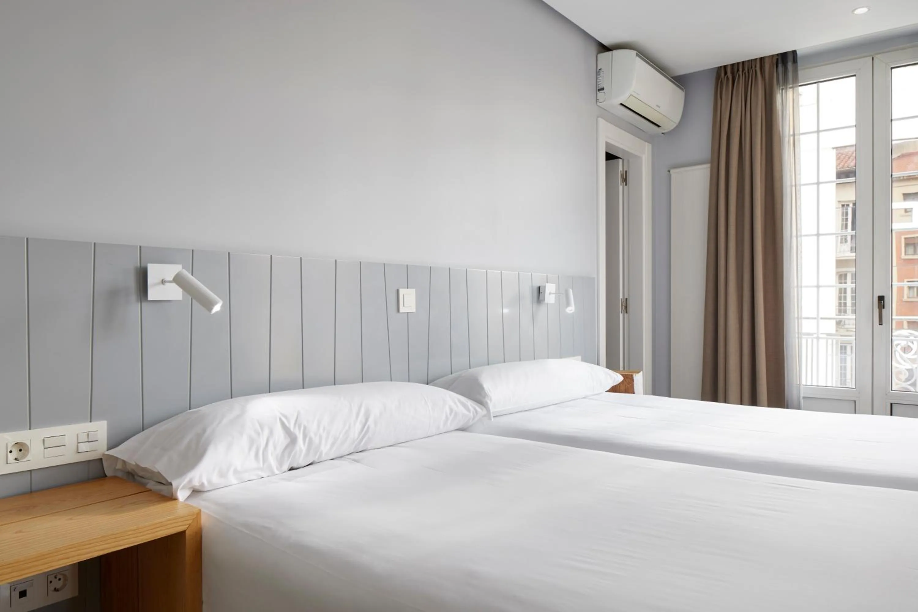 Bed in Hotel Avenida