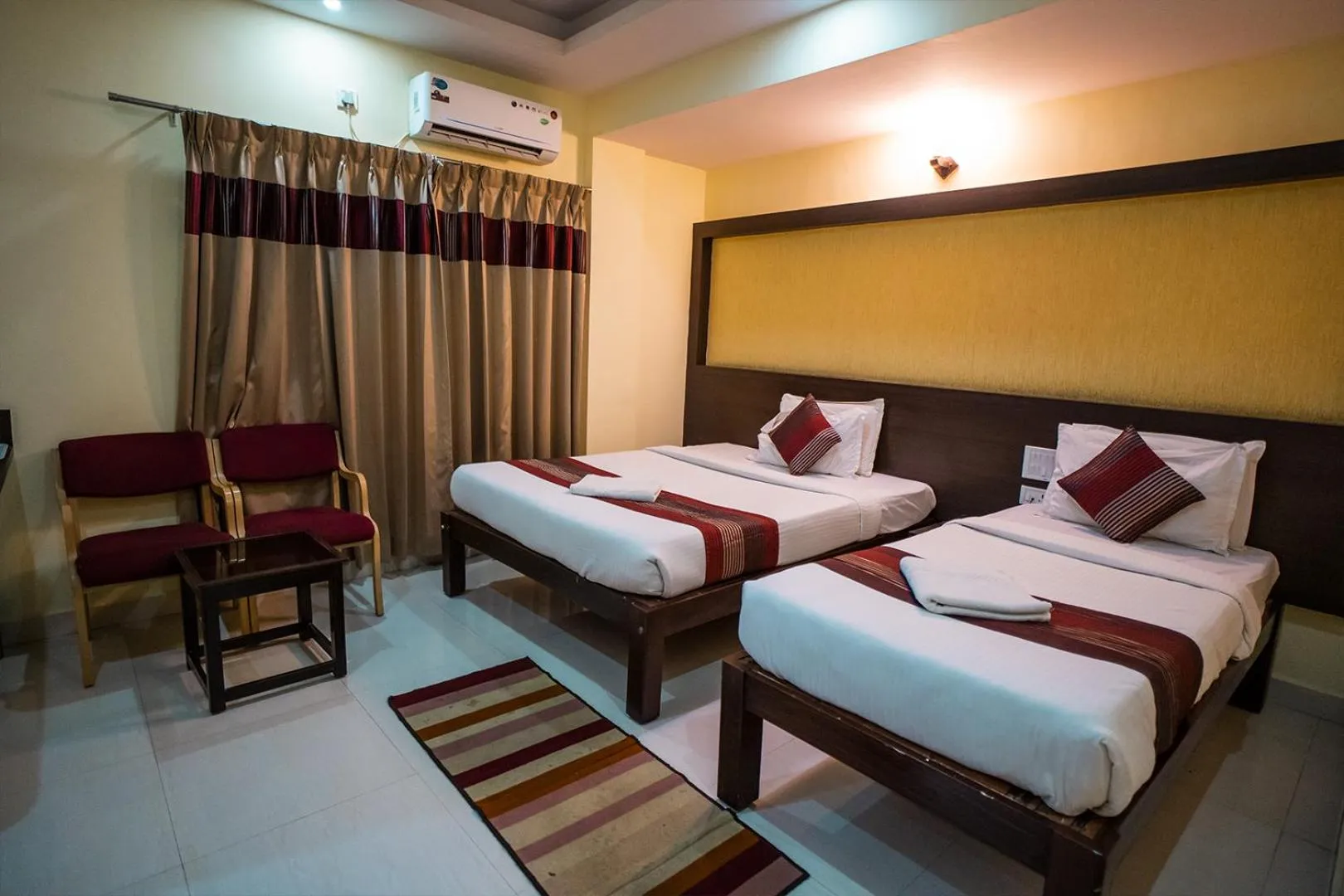 Bedroom, Bed in HOTEL PRAKAASH COMFORTS