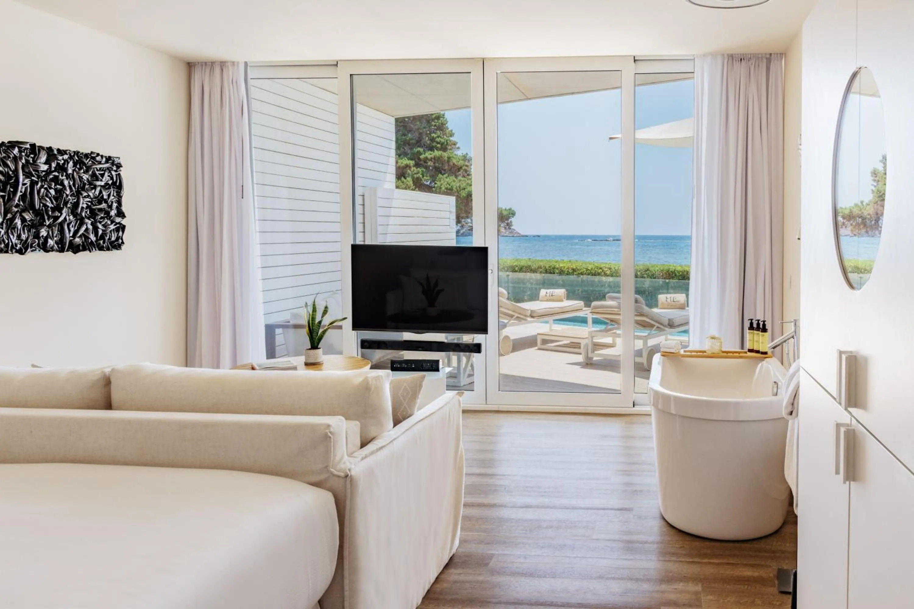 Bath in ME Ibiza - The Leading Hotels of the World