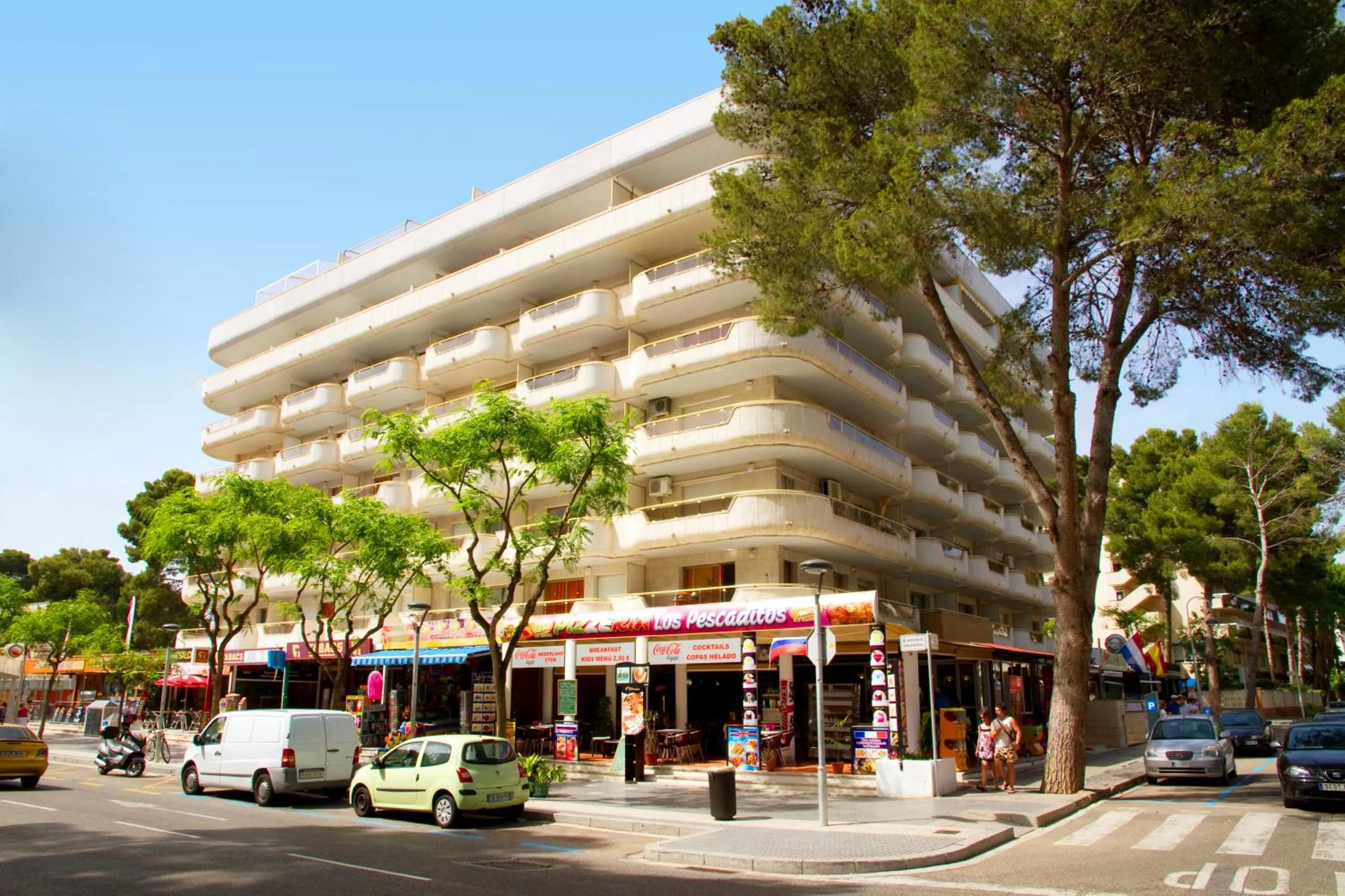 Property building in Rentalmar Arquus Park