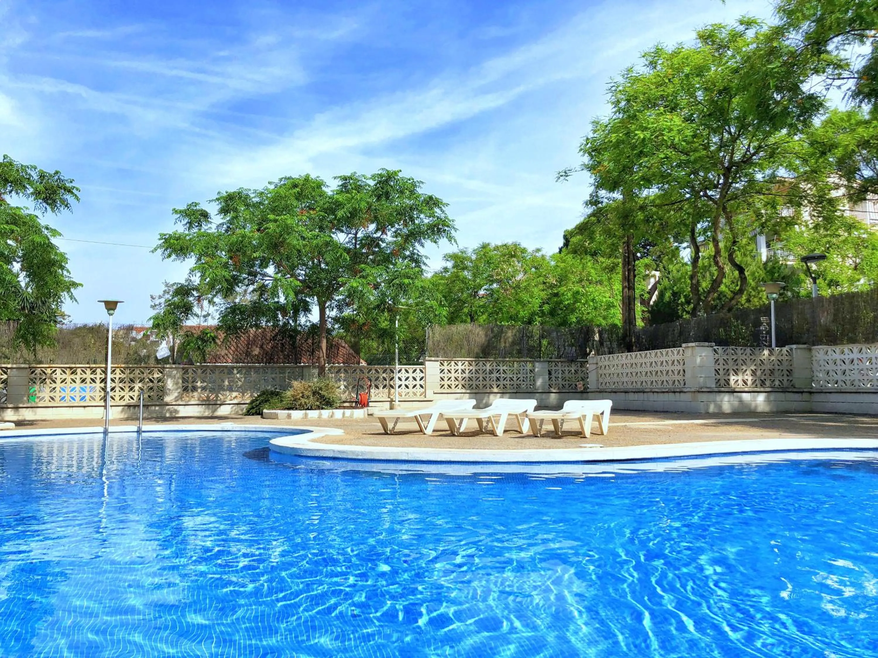 Swimming pool in Rentalmar Arquus Park