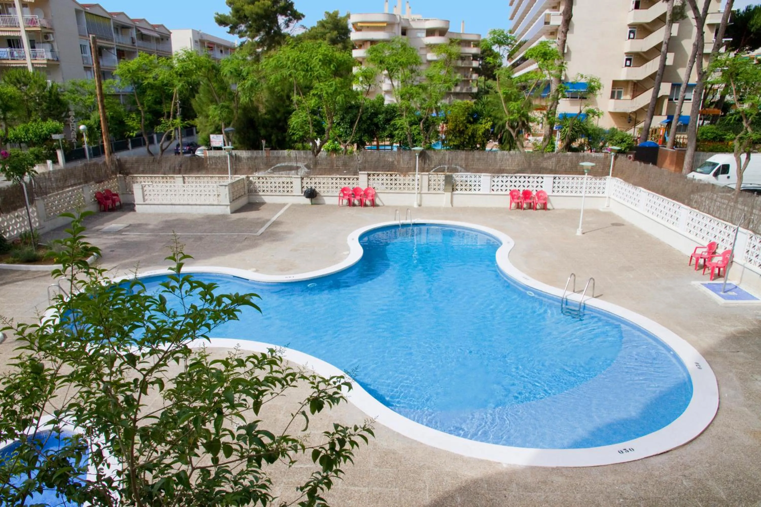 Swimming pool in Rentalmar Arquus Park