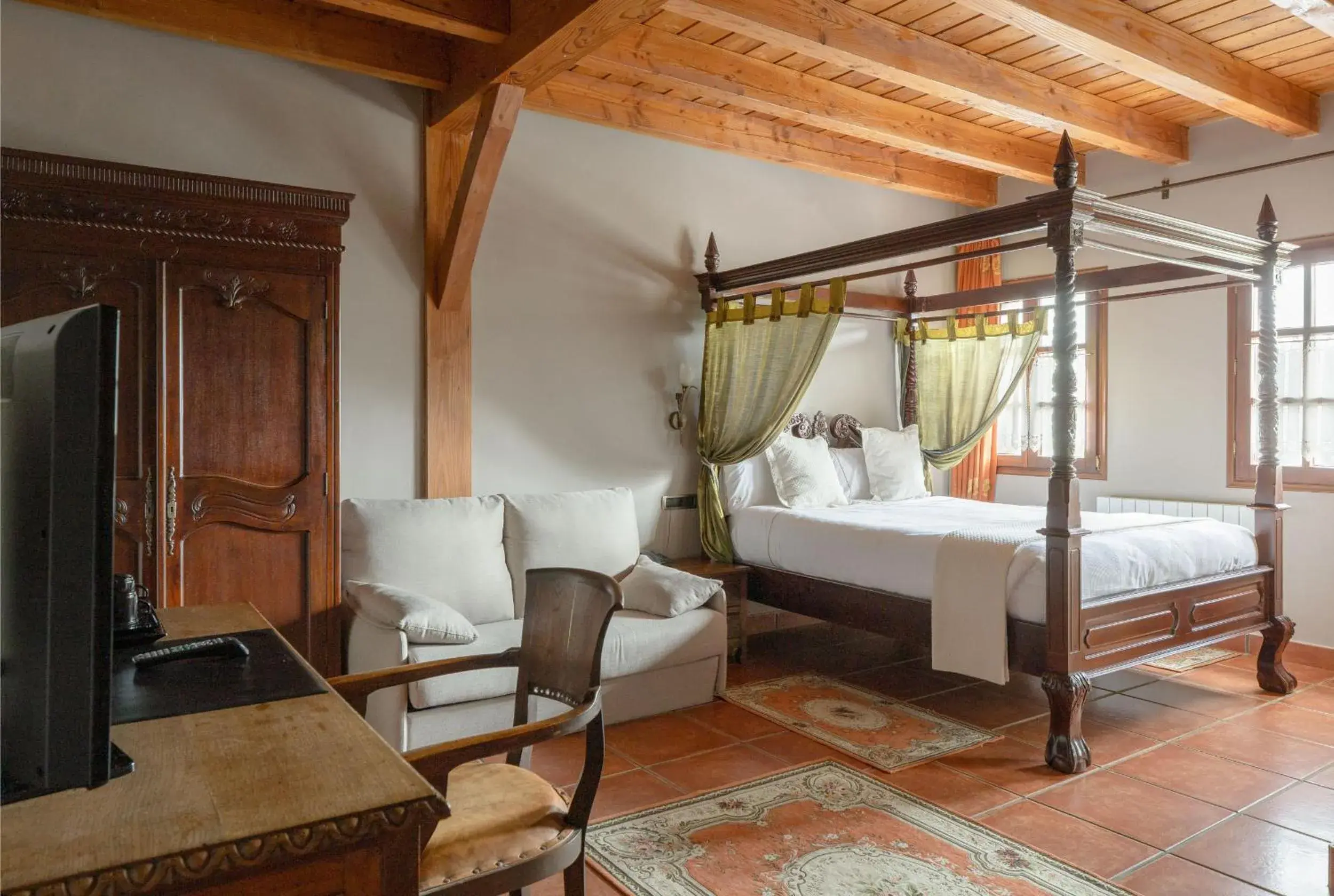 Deluxe Double Room in Hotel & Spa Etxegana Deluxe Double Room in Hotel & Spa Etxegana