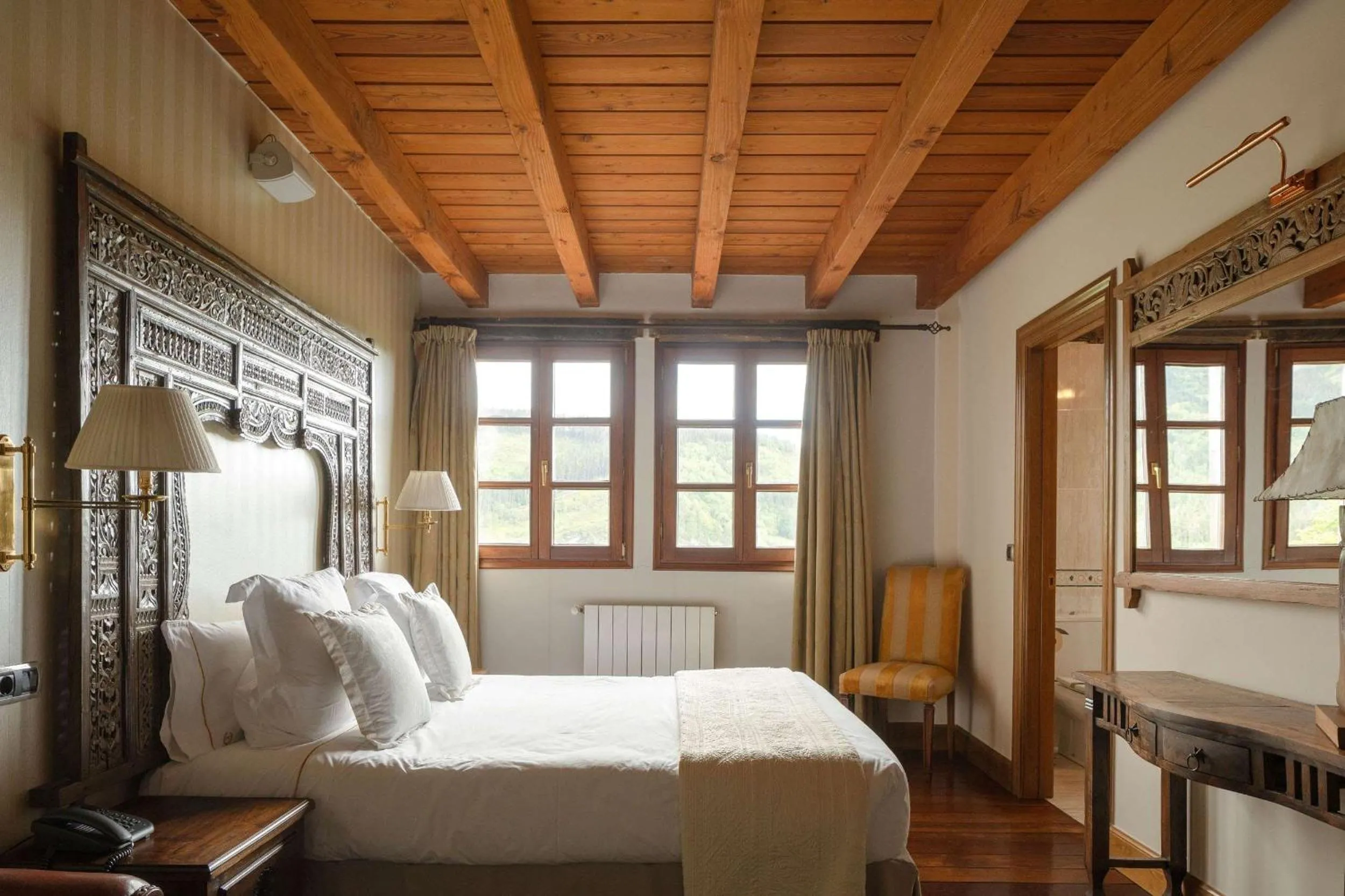 Bed in Hotel & Spa Etxegana